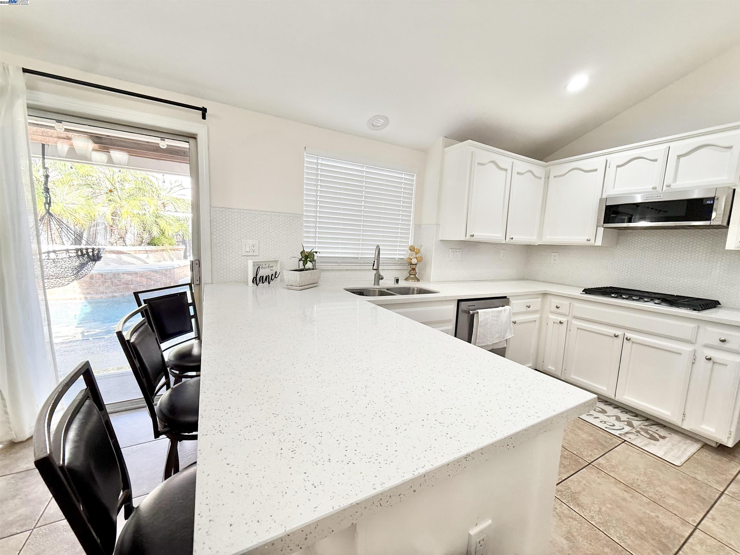 Detail Gallery Image 32 of 39 For 3601 Balfour Ln, Modesto,  CA 95357 - 4 Beds | 3 Baths