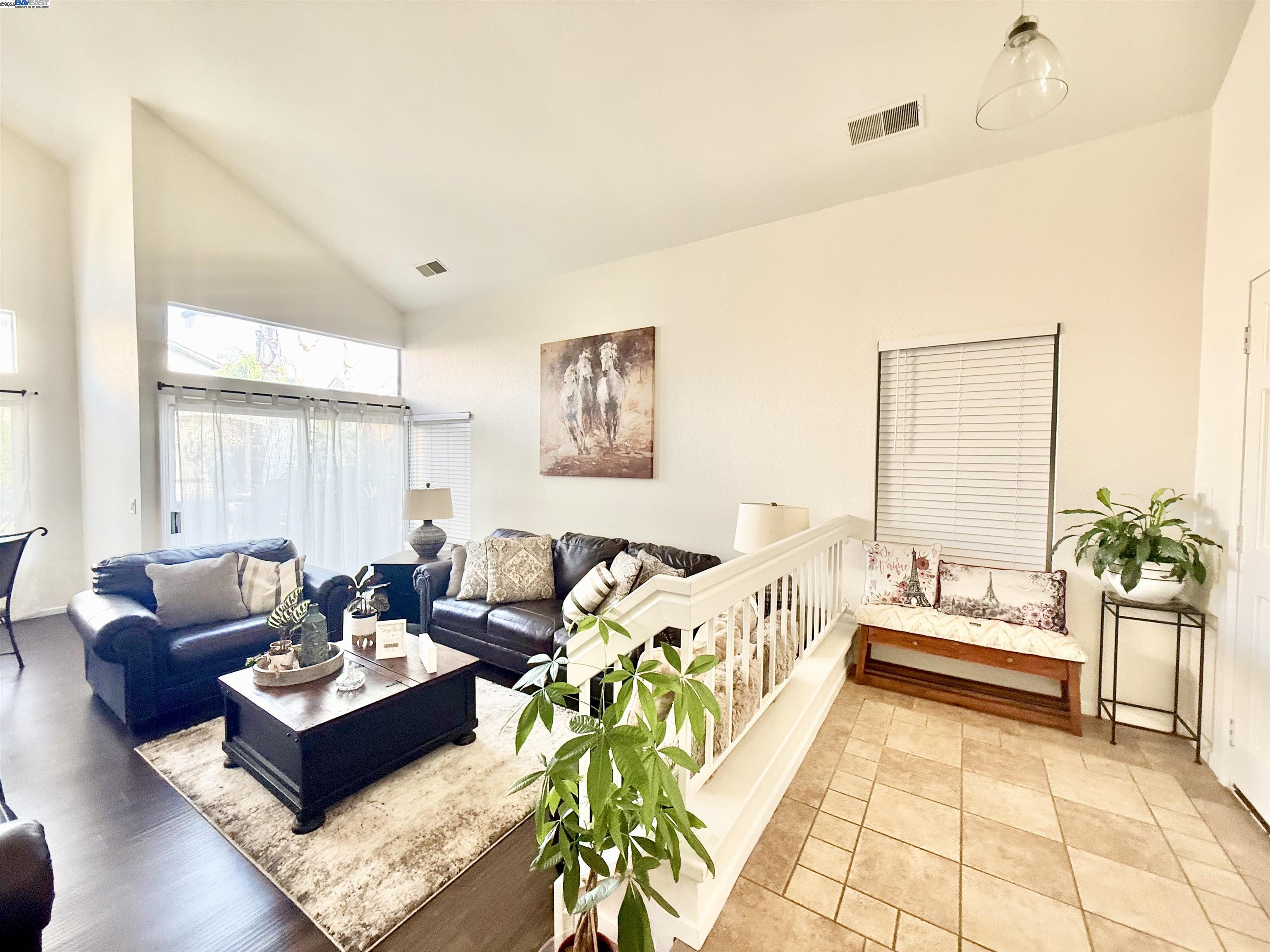 Detail Gallery Image 5 of 39 For 3601 Balfour Ln, Modesto,  CA 95357 - 4 Beds | 3 Baths