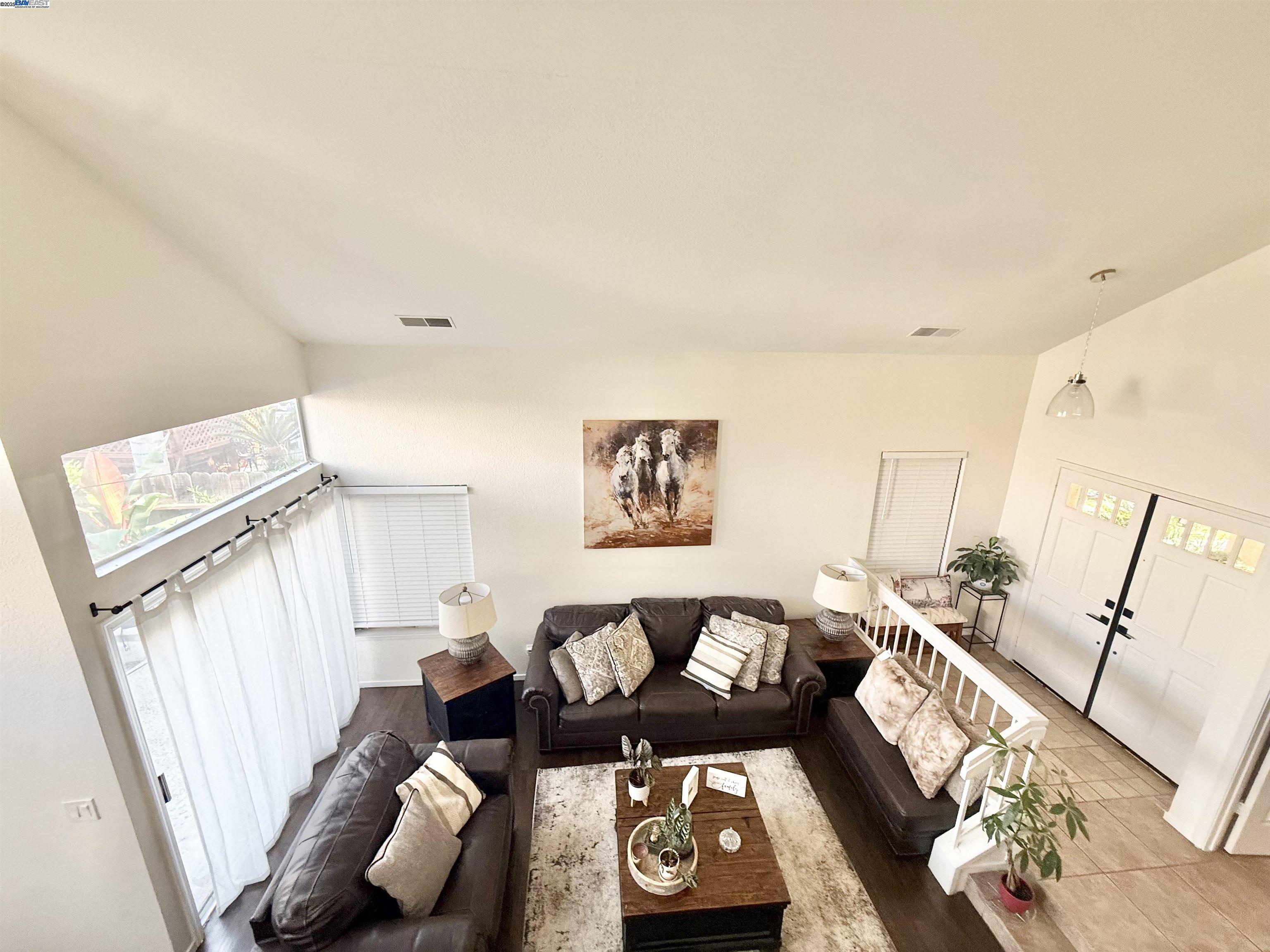 Detail Gallery Image 8 of 39 For 3601 Balfour Ln, Modesto,  CA 95357 - 4 Beds | 3 Baths