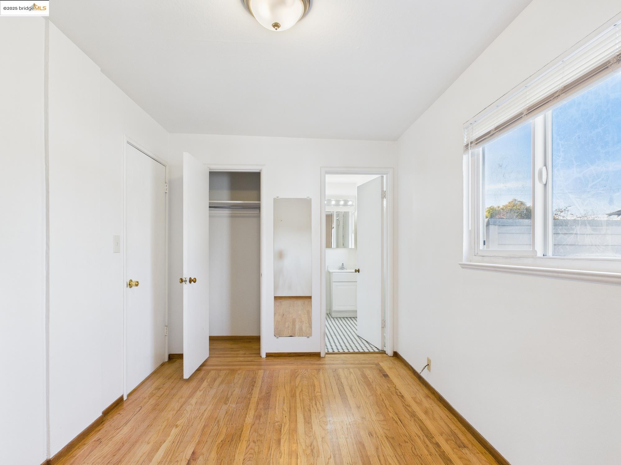 Detail Gallery Image 12 of 17 For 3811 Opal St, Oakland,  CA 94609 - 1 Beds | 1 Baths