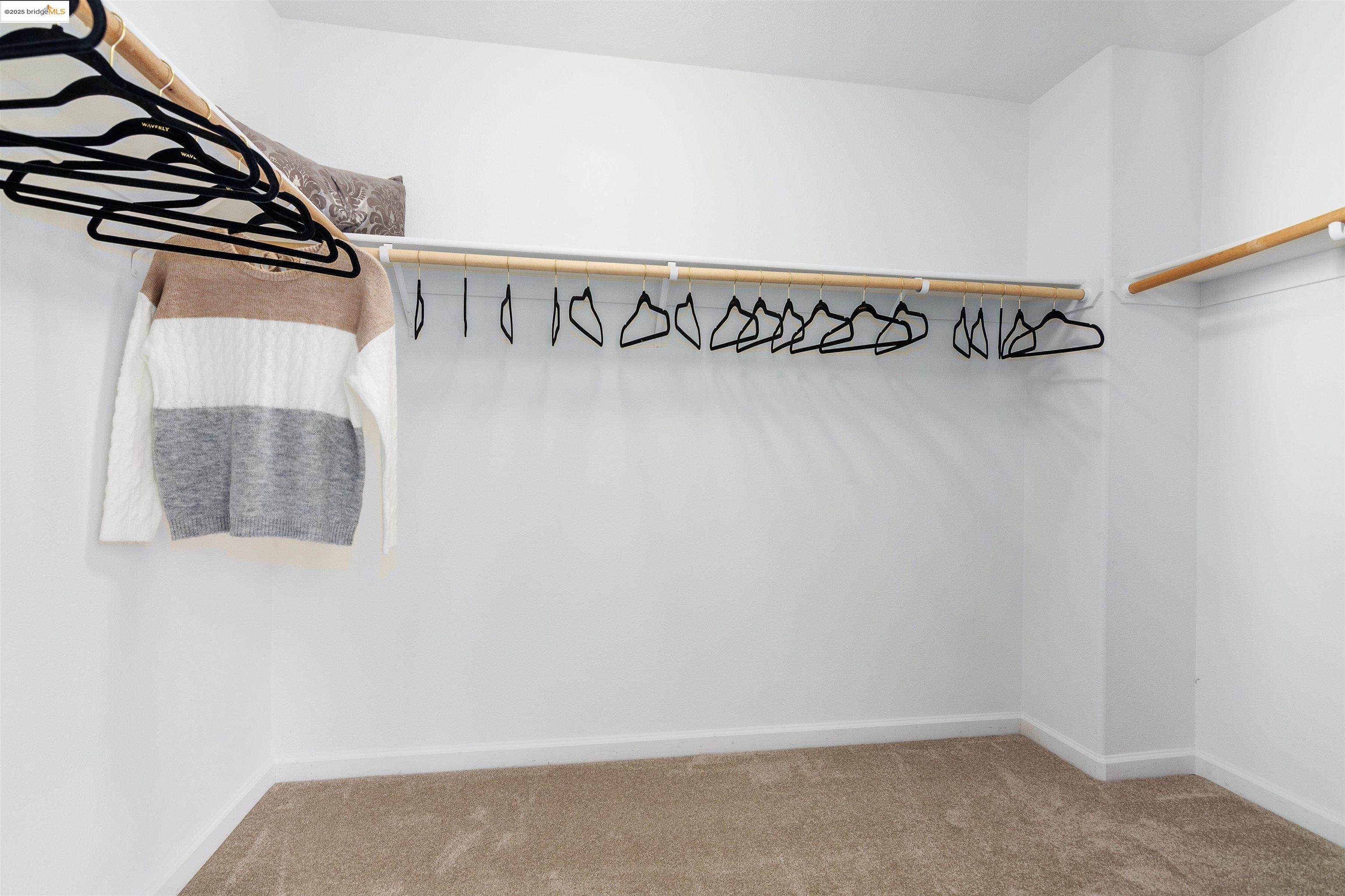 Detail Gallery Image 27 of 29 For 411 Canyon Ct, Vallejo,  CA 94591 - 3 Beds | 2/1 Baths