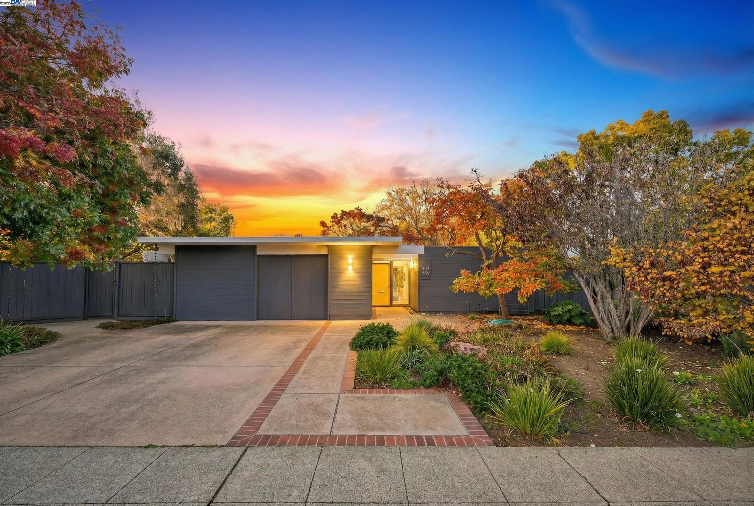 Front Image Thumbnail for BE41117742