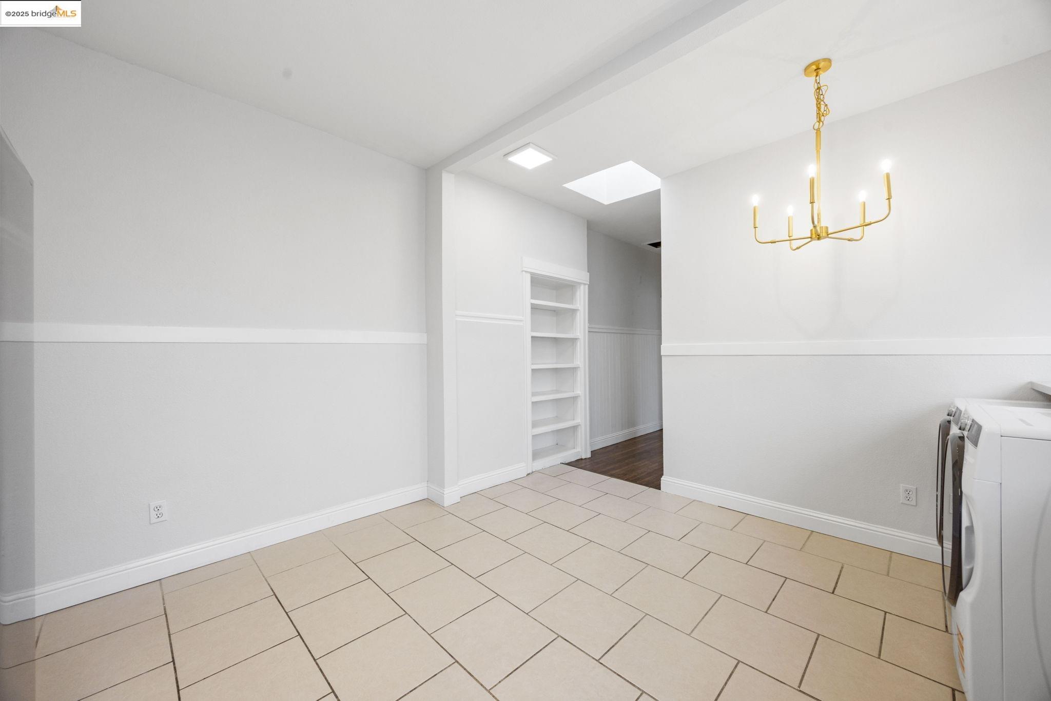 Detail Gallery Image 6 of 21 For 685 37th Street #687,  Oakland,  CA 94609 - 2 Beds | 1 Baths