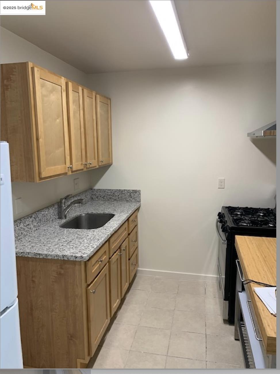 Detail Gallery Image 8 of 36 For 501 S 30th St, Richmond,  CA 94804 - – Beds | – Baths