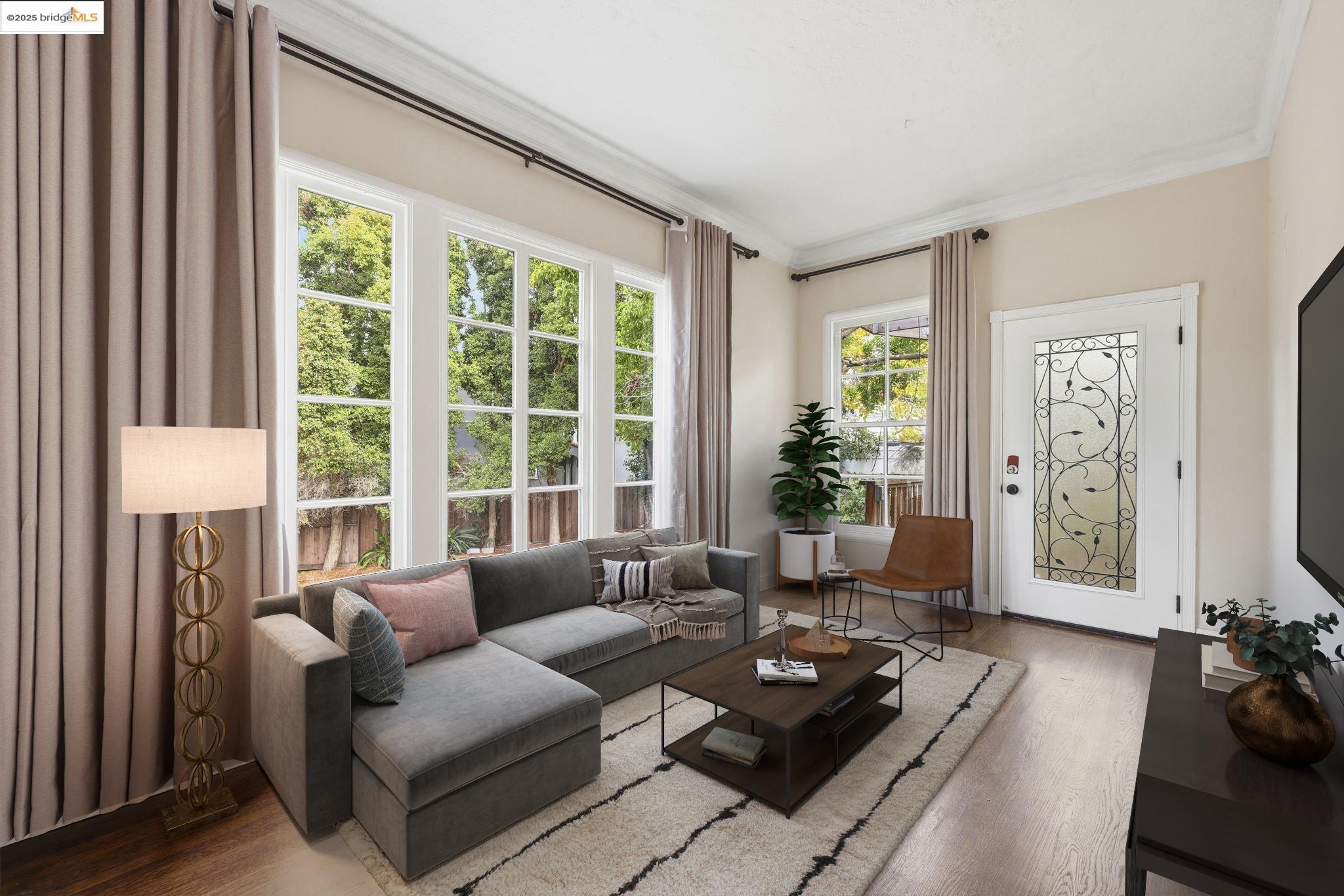 Detail Gallery Image 13 of 29 For 5449 Barrett Ave, El Cerrito,  CA 94530 - 4 Beds | 4/1 Baths