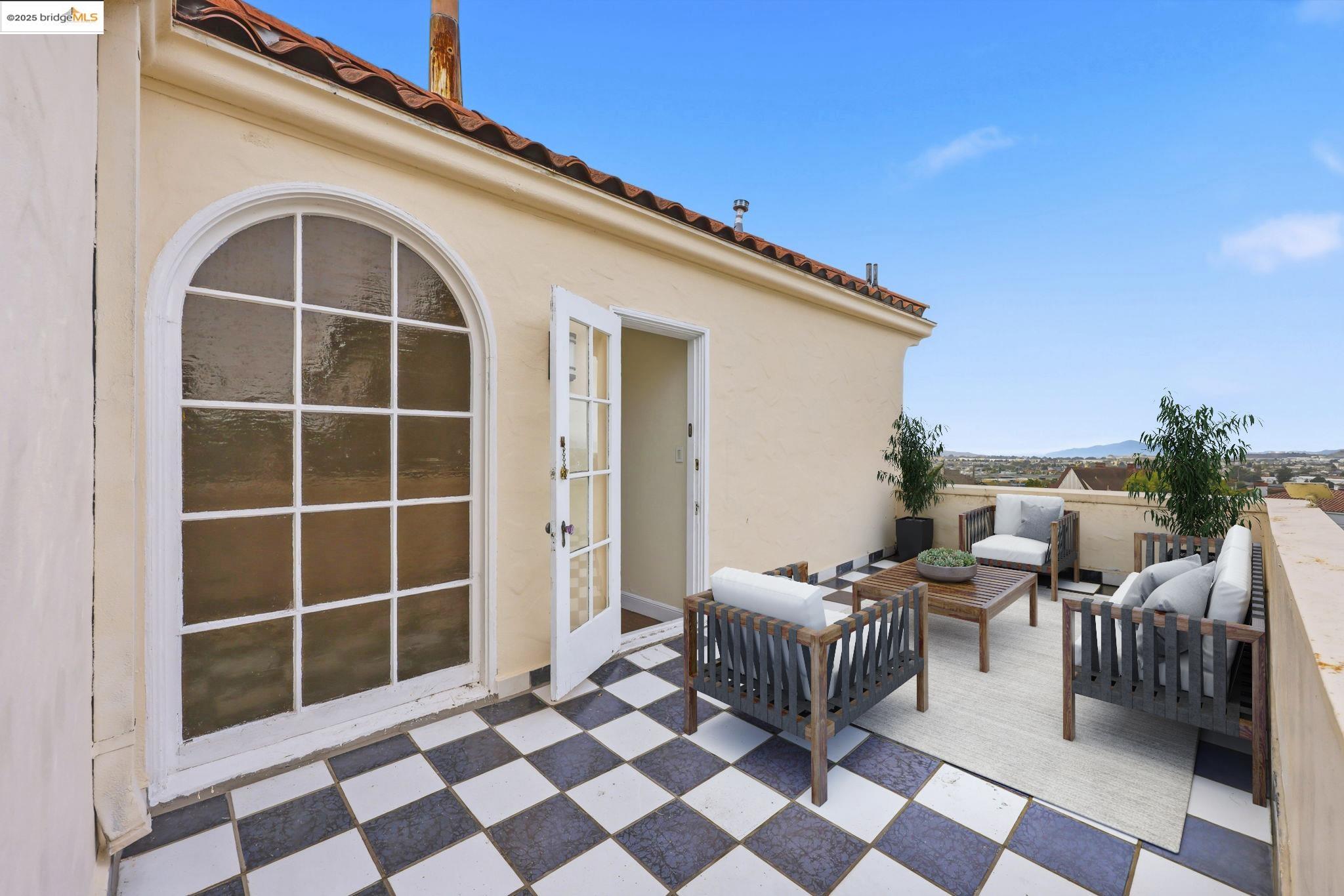 Detail Gallery Image 23 of 29 For 5449 Barrett Ave, El Cerrito,  CA 94530 - 4 Beds | 4/1 Baths