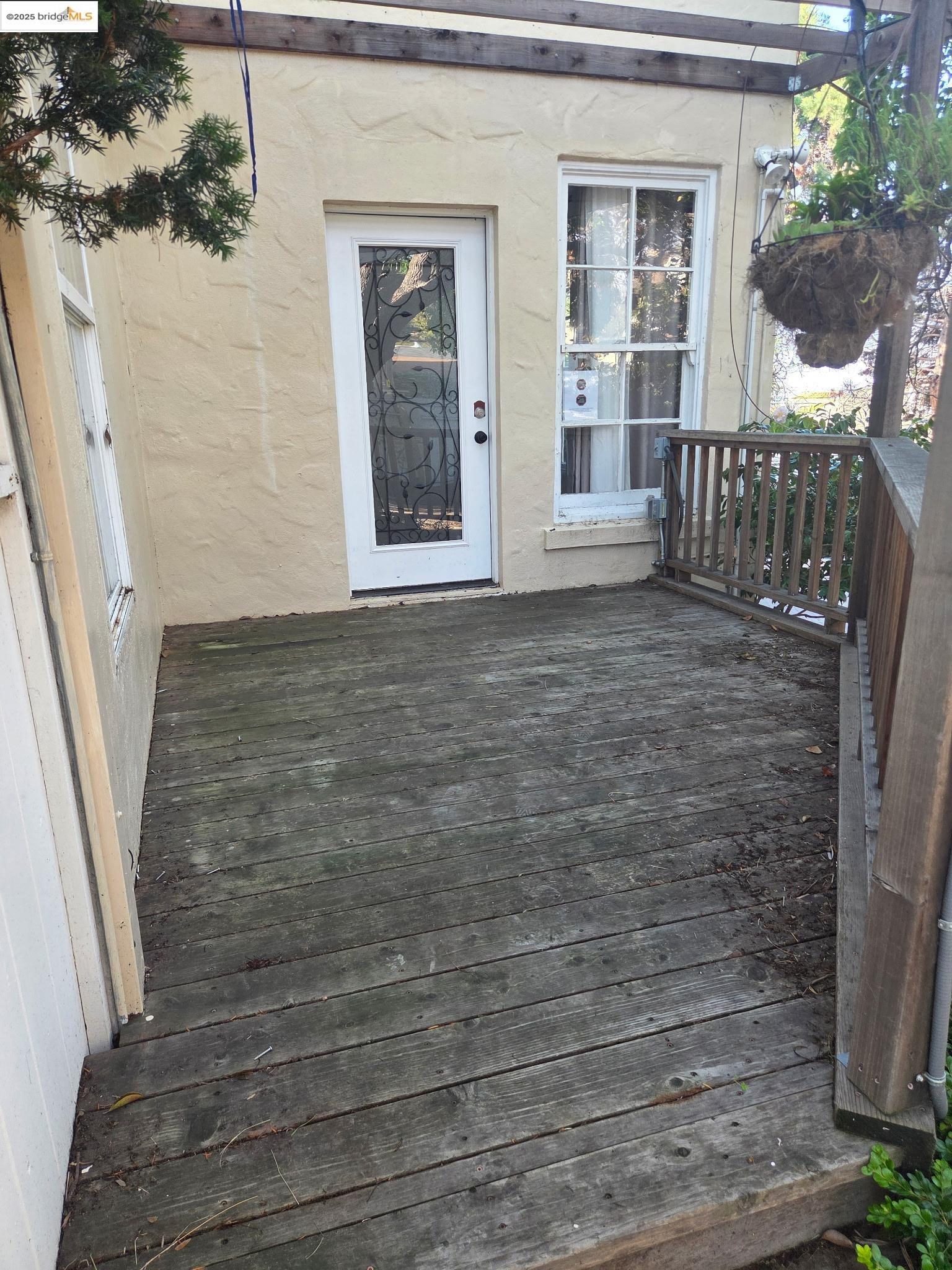 Detail Gallery Image 28 of 29 For 5449 Barrett Ave, El Cerrito,  CA 94530 - 4 Beds | 4/1 Baths