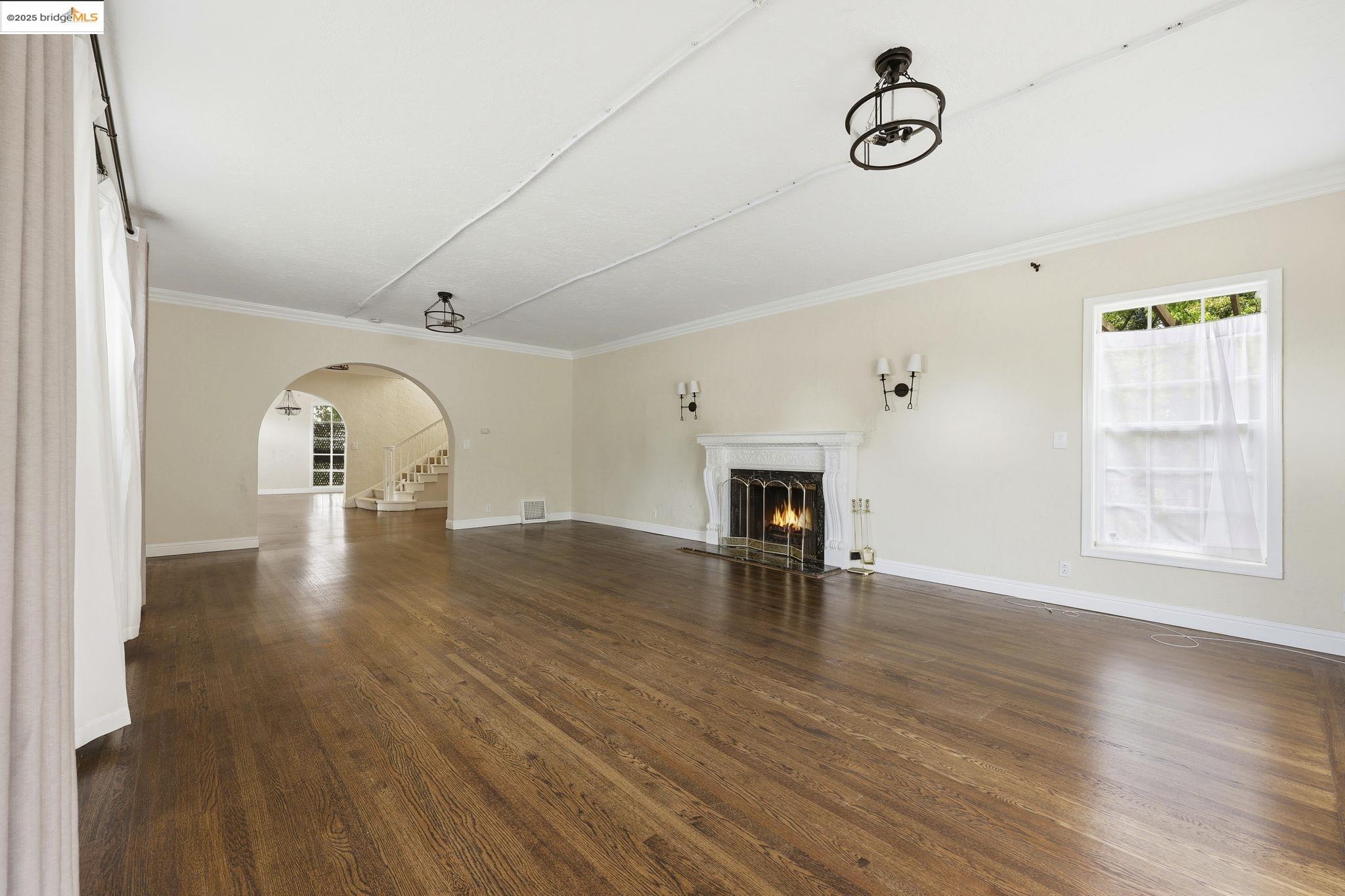 Detail Gallery Image 10 of 28 For 5449 Barrett Ave, El Cerrito,  CA 94530 - 4 Beds | 4/1 Baths