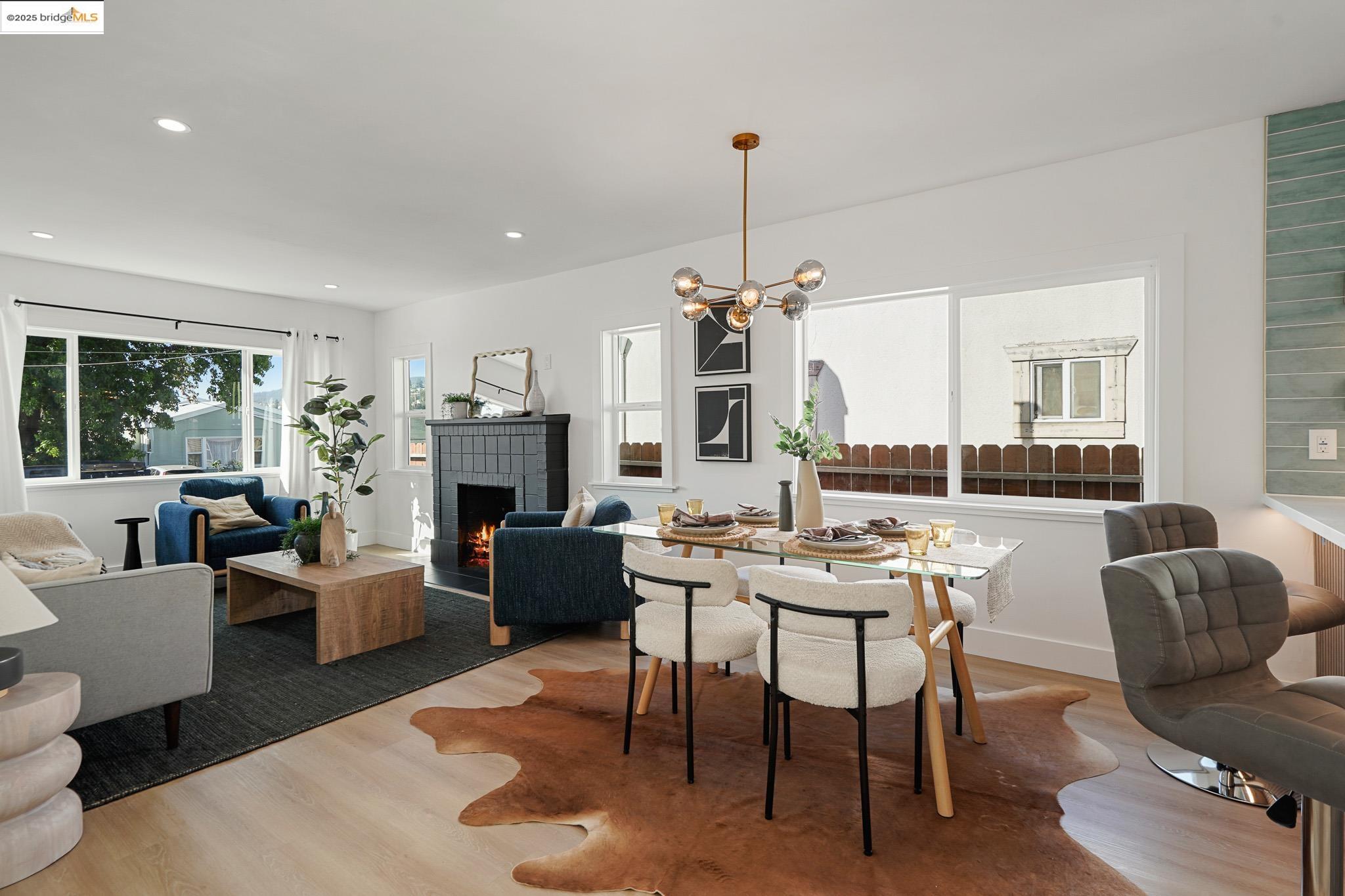 Detail Gallery Image 2 of 34 For 2644 77th Ave, Oakland,  CA 94605 - 3 Beds | 2 Baths