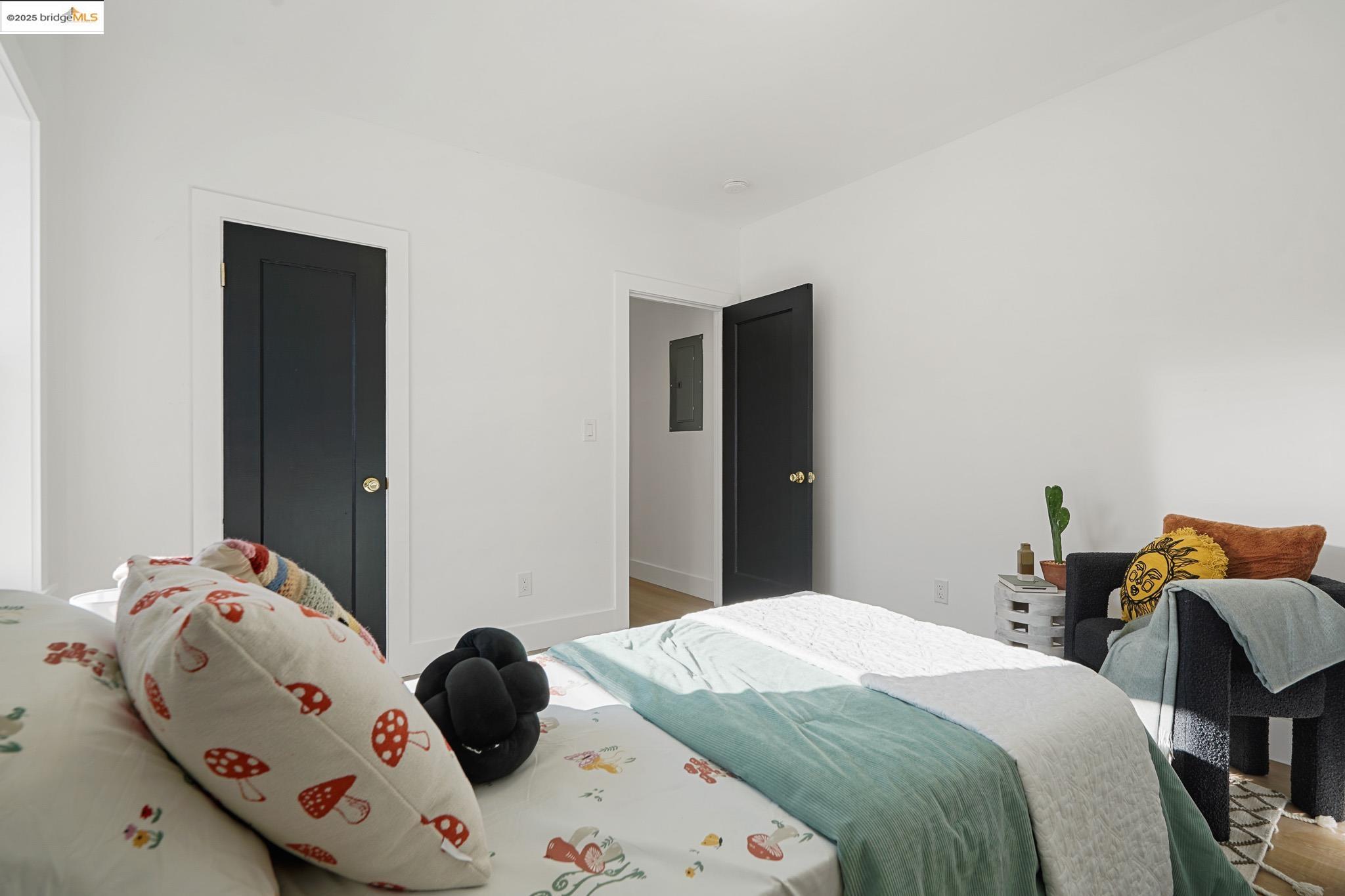 Detail Gallery Image 20 of 34 For 2644 77th Ave, Oakland,  CA 94605 - 3 Beds | 2 Baths