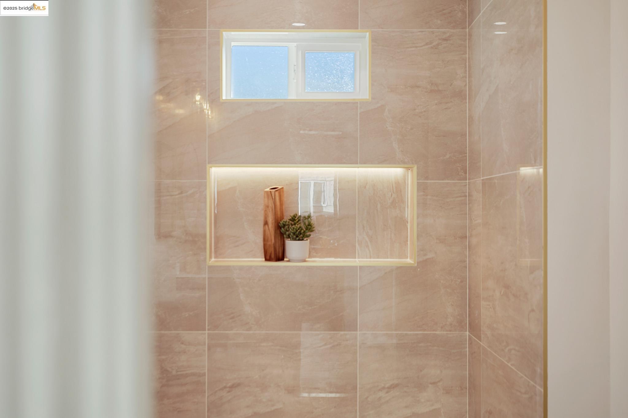 Detail Gallery Image 22 of 34 For 2644 77th Ave, Oakland,  CA 94605 - 3 Beds | 2 Baths