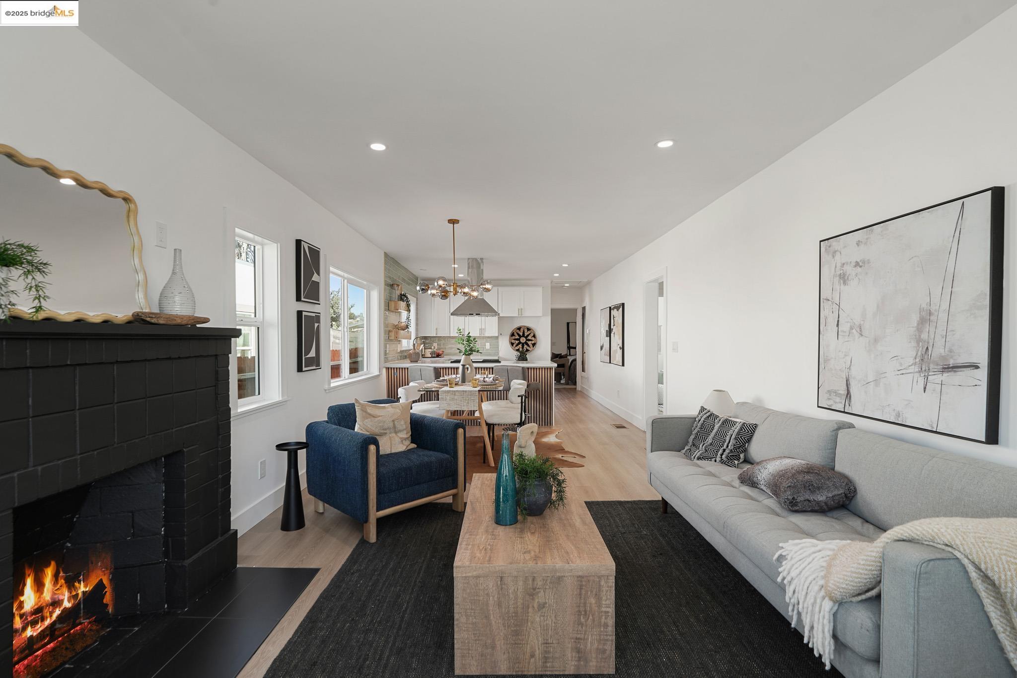 Detail Gallery Image 6 of 34 For 2644 77th Ave, Oakland,  CA 94605 - 3 Beds | 2 Baths