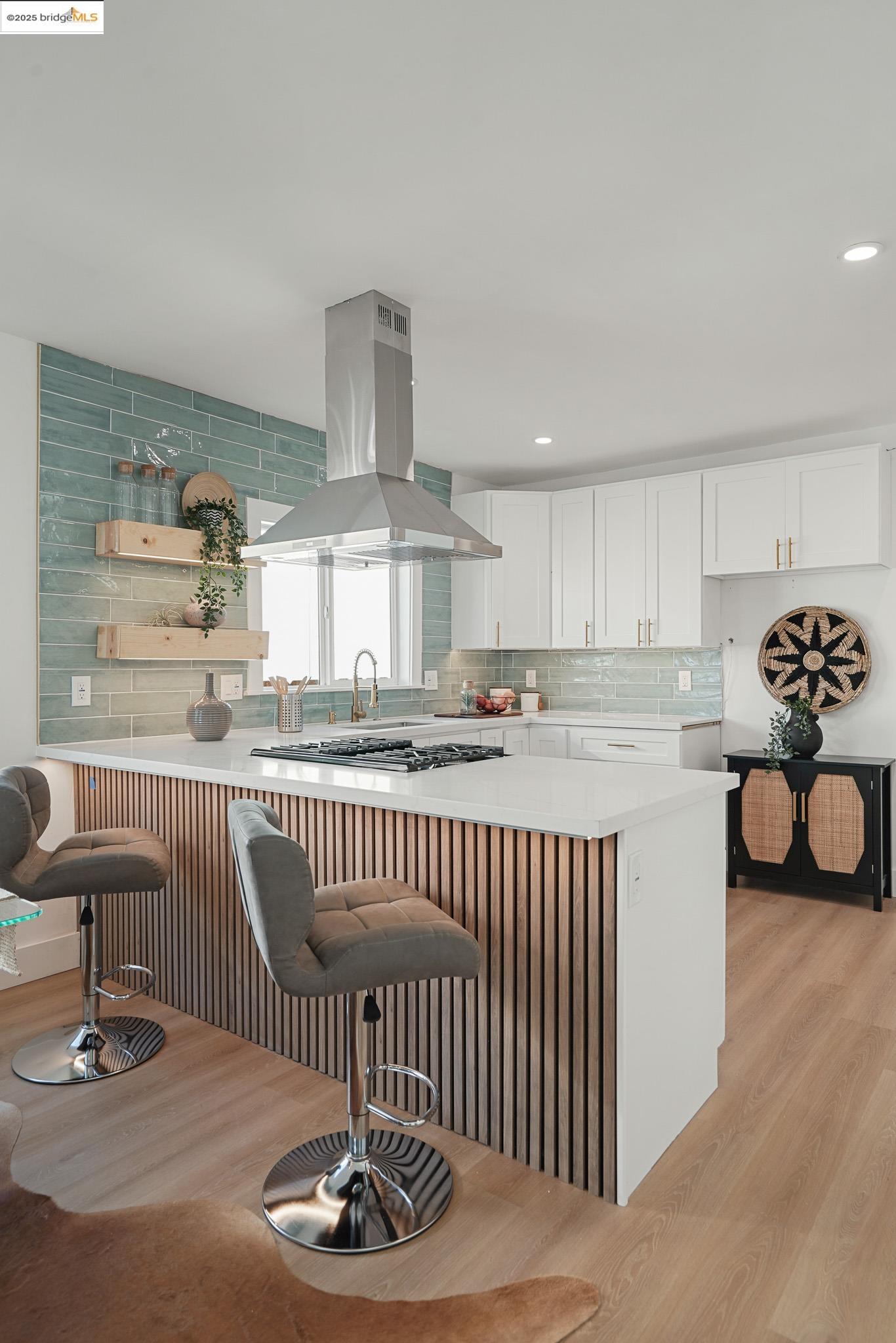 Detail Gallery Image 10 of 34 For 2644 77th Ave, Oakland,  CA 94605 - 3 Beds | 2 Baths