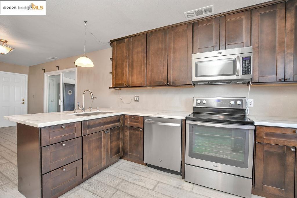 Detail Gallery Image 11 of 28 For 609 Lynn Ave, Antioch,  CA 94509 - 3 Beds | 2 Baths