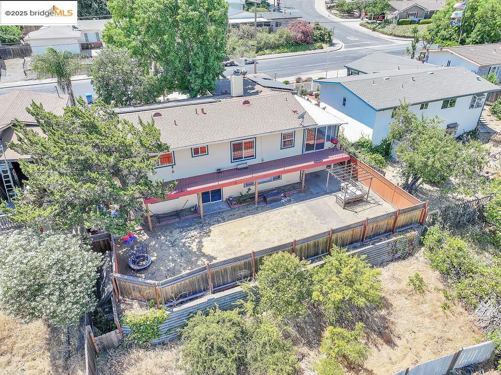 Detail Gallery Image 5 of 28 For 609 Lynn Ave, Antioch,  CA 94509 - 3 Beds | 2 Baths