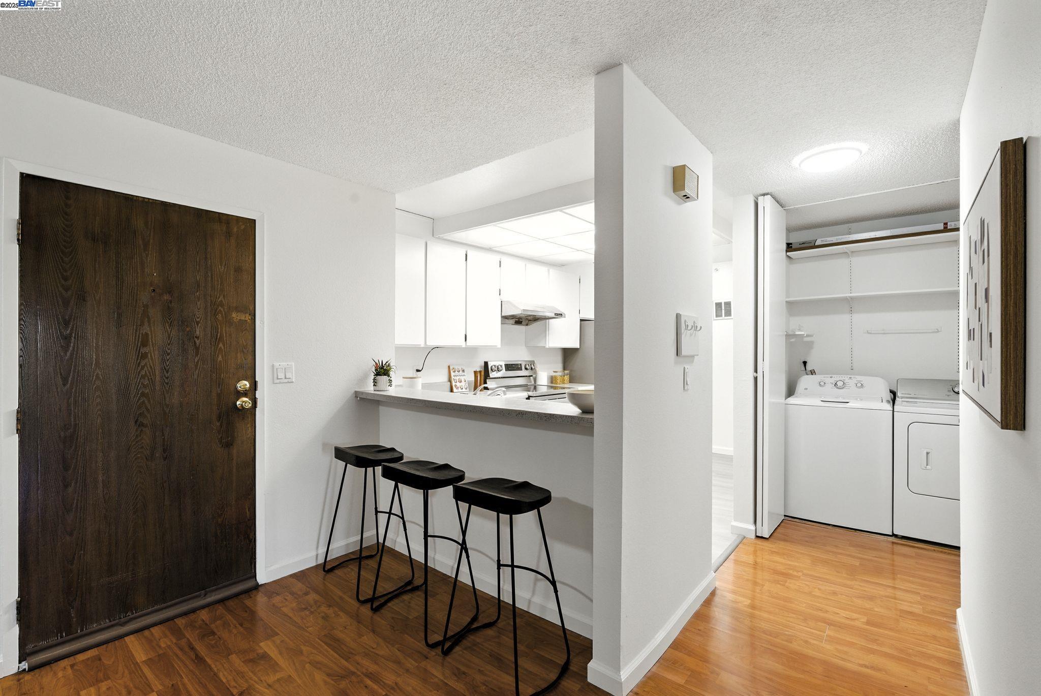 Detail Gallery Image 11 of 55 For 332 Philip Dr #303,  Daly City,  CA 94015 - 2 Beds | 2 Baths