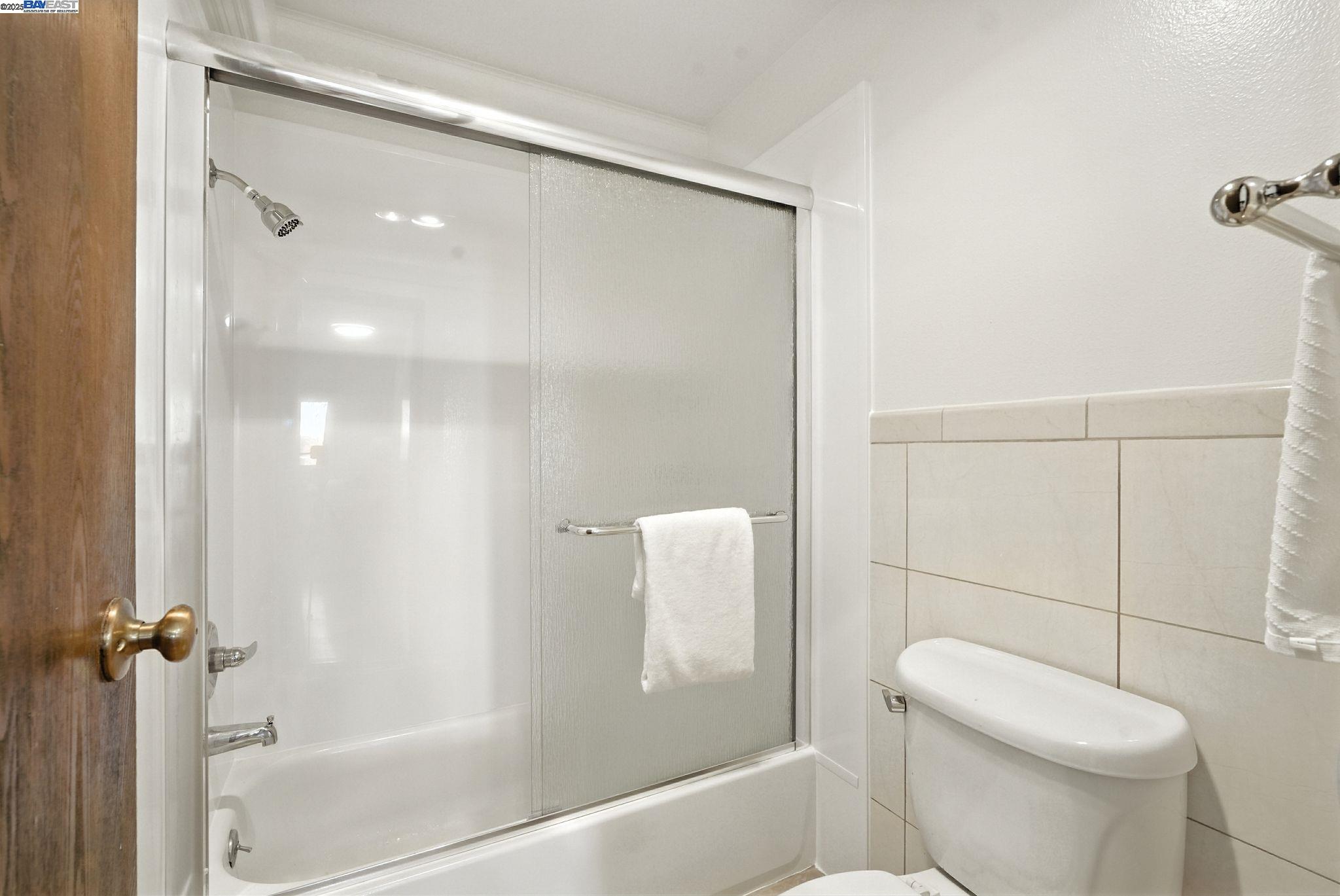 Detail Gallery Image 27 of 55 For 332 Philip Dr #303,  Daly City,  CA 94015 - 2 Beds | 2 Baths