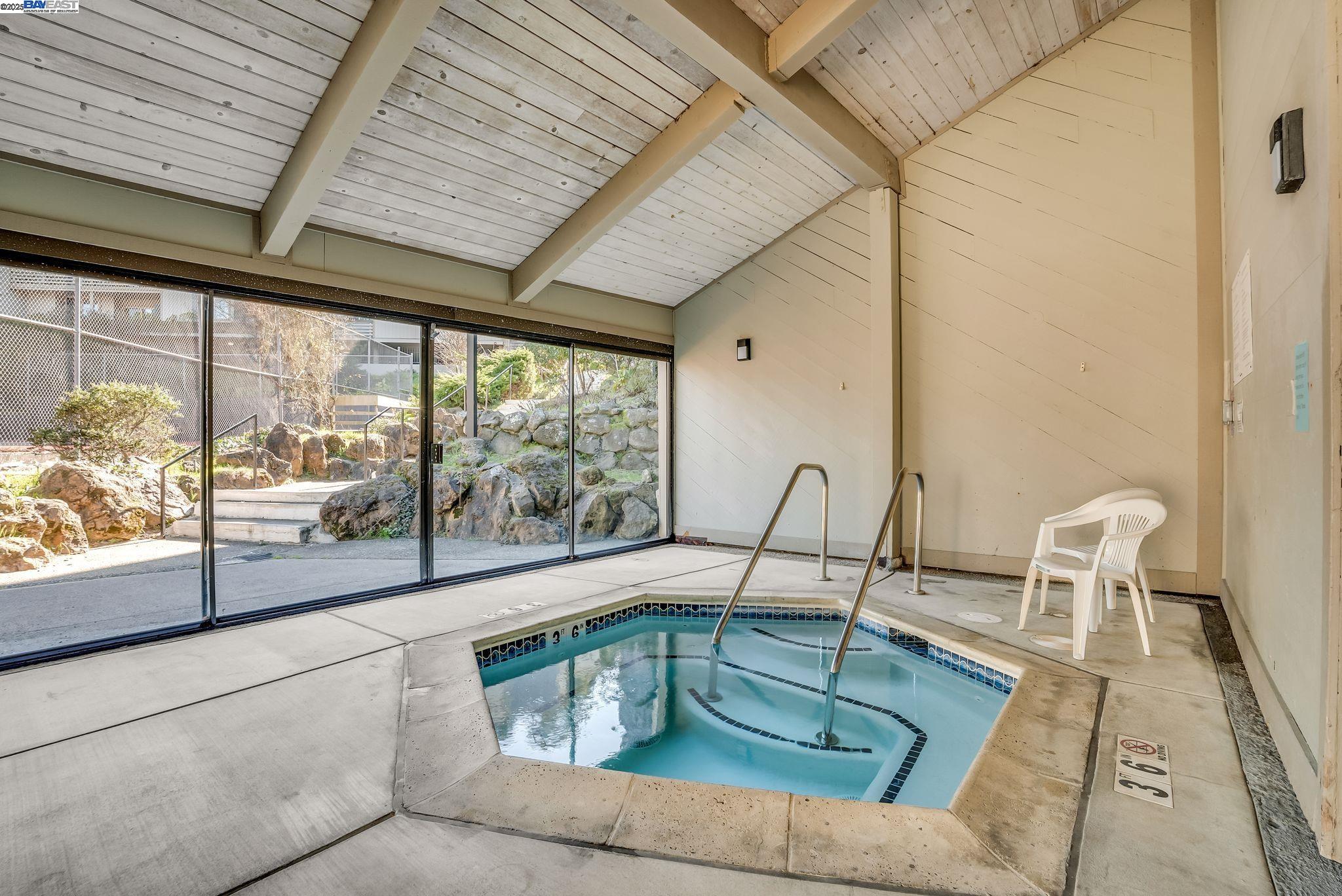 Detail Gallery Image 35 of 55 For 332 Philip Dr #303,  Daly City,  CA 94015 - 2 Beds | 2 Baths