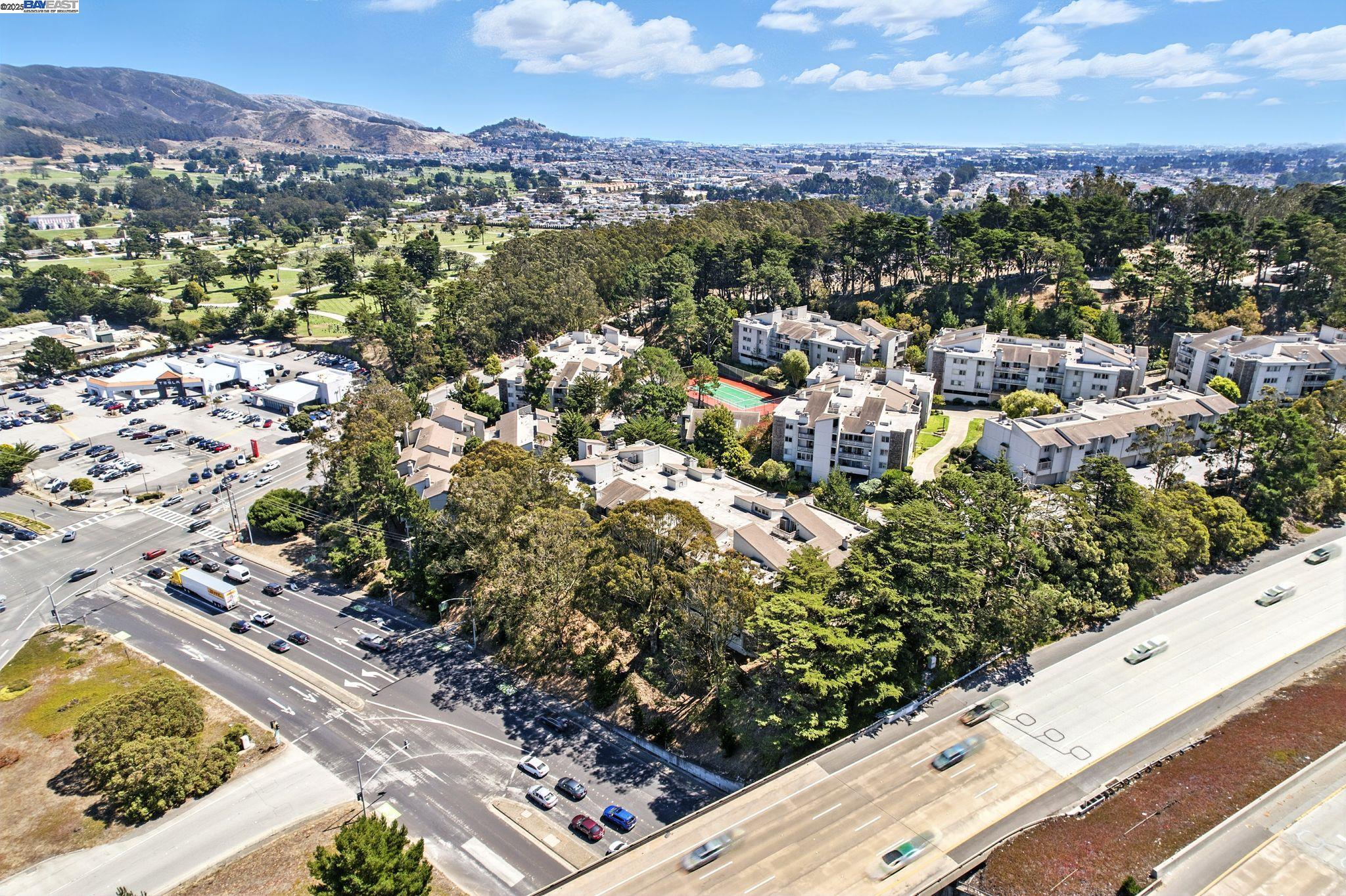 Detail Gallery Image 54 of 55 For 332 Philip Dr #303,  Daly City,  CA 94015 - 2 Beds | 2 Baths
