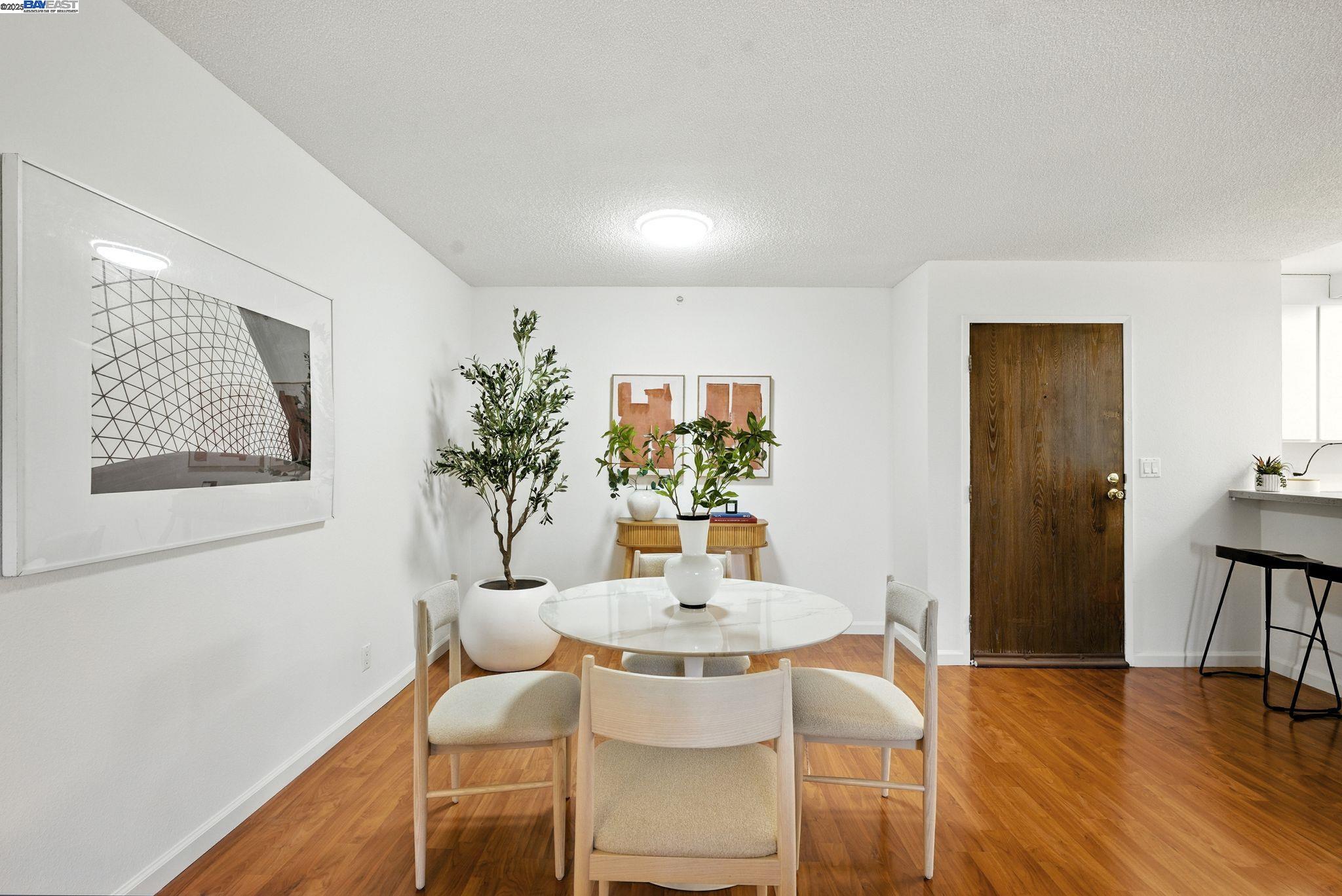 Detail Gallery Image 9 of 55 For 332 Philip Dr #303,  Daly City,  CA 94015 - 2 Beds | 2 Baths