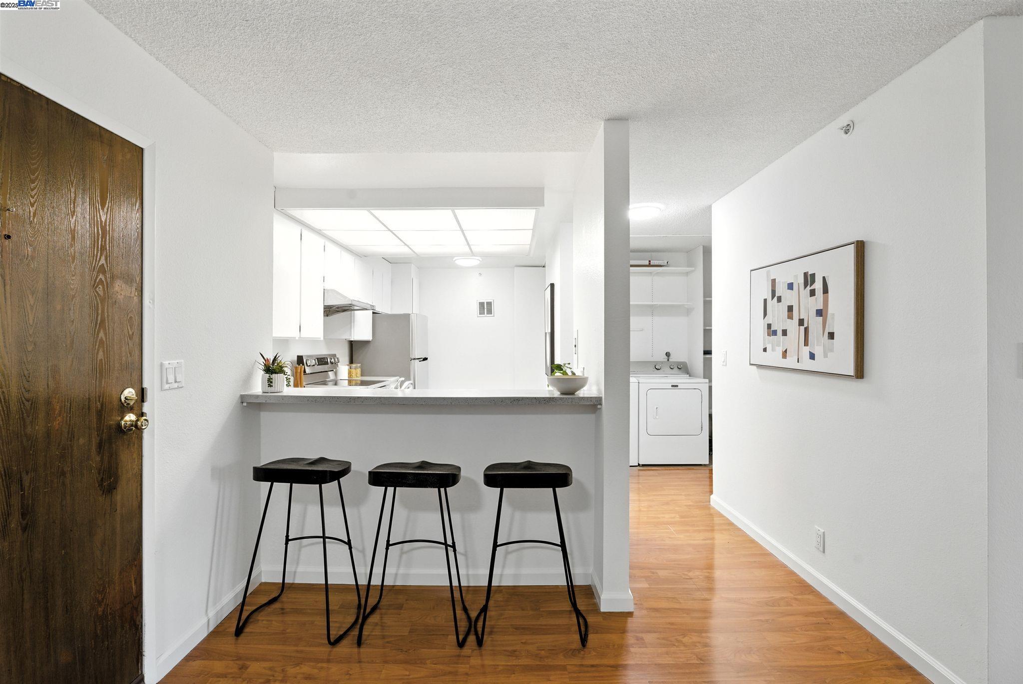 Detail Gallery Image 10 of 55 For 332 Philip Dr #303,  Daly City,  CA 94015 - 2 Beds | 2 Baths