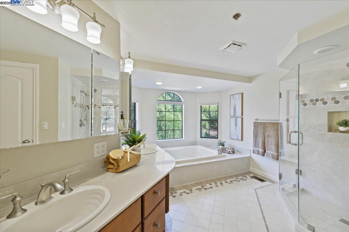 Detail Gallery Image 26 of 38 For 984 Waverly Cmn, Livermore,  CA 94551 - 3 Beds | 2/1 Baths