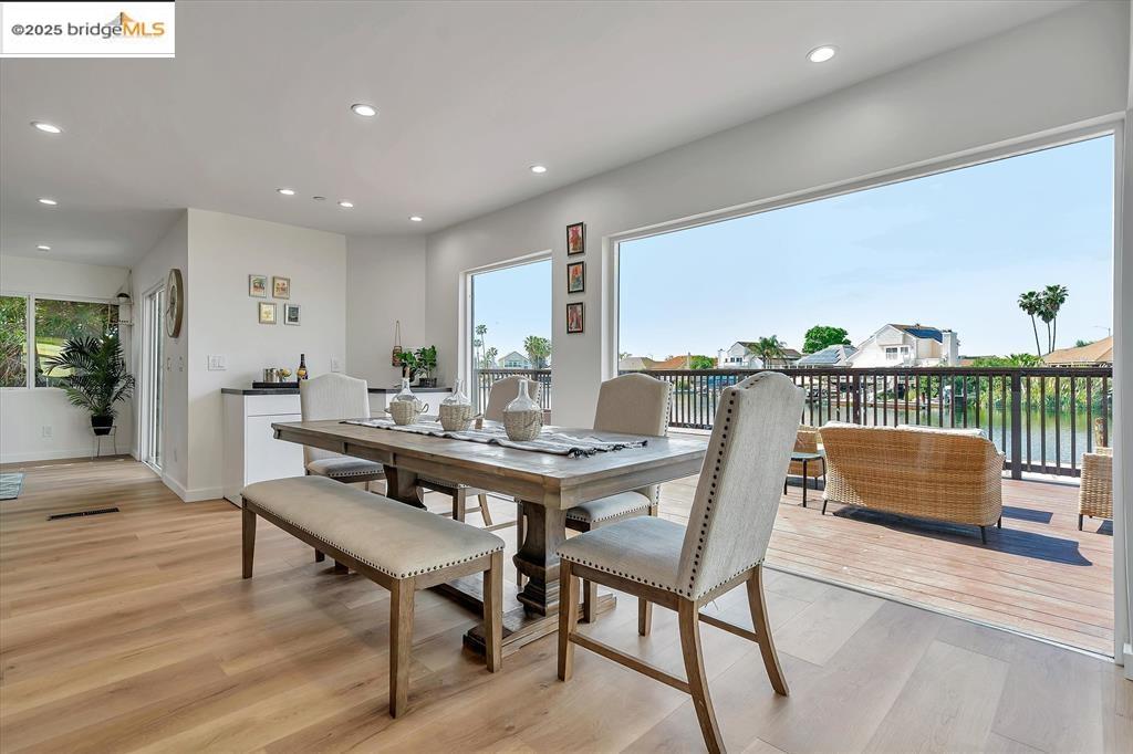 Detail Gallery Image 11 of 34 For 1642 Dune Point Ct, Discovery Bay,  CA 94505 - 6 Beds | 4/1 Baths