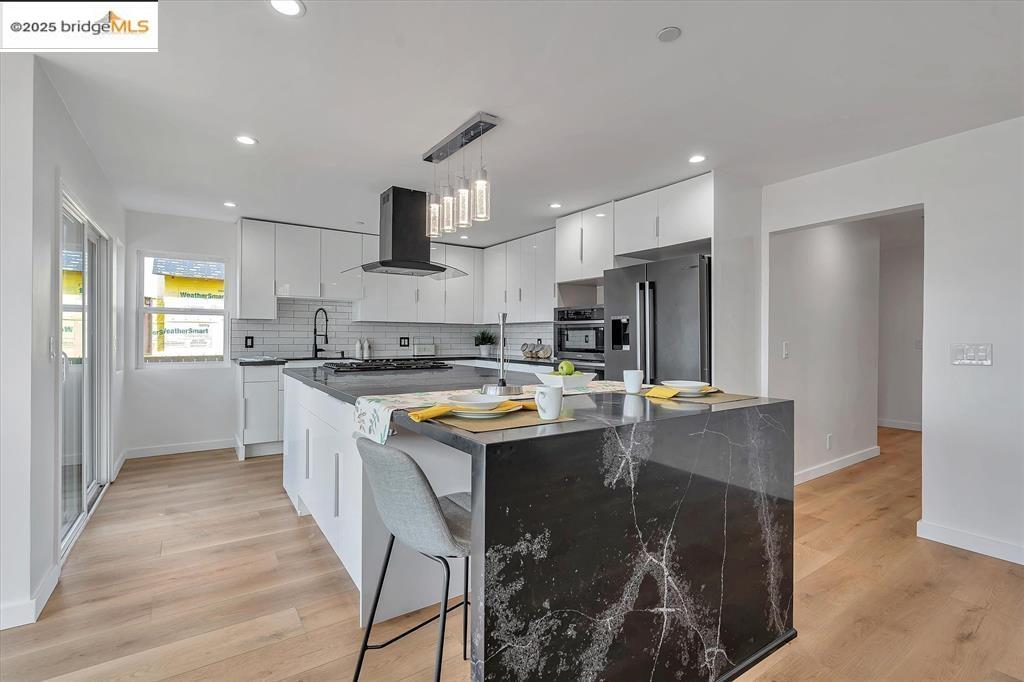 Detail Gallery Image 7 of 34 For 1642 Dune Point Ct, Discovery Bay,  CA 94505 - 6 Beds | 4/1 Baths