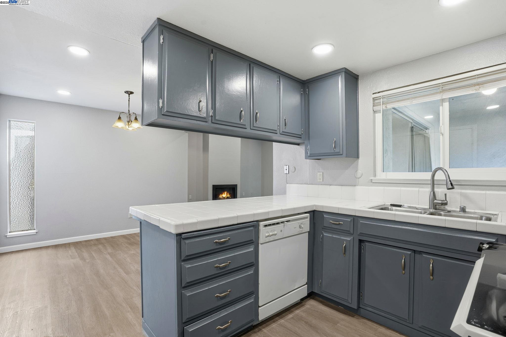 Detail Gallery Image 11 of 36 For 1728- 1730 Silver Creek Circle, Stockton,  CA 95207 - – Beds | – Baths