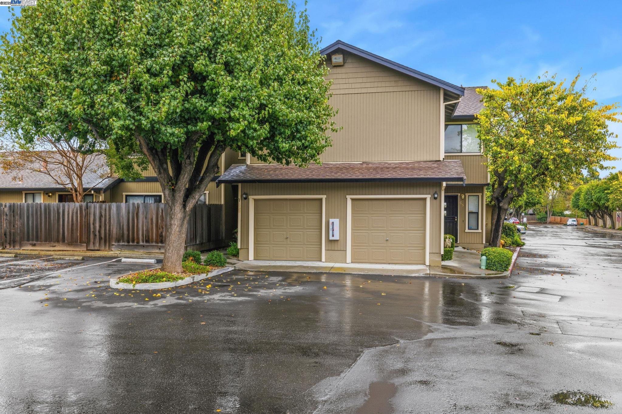 Detail Gallery Image 2 of 31 For 801 Nash Rd #G4,  Hollister,  CA 95023 - 3 Beds | 2/1 Baths