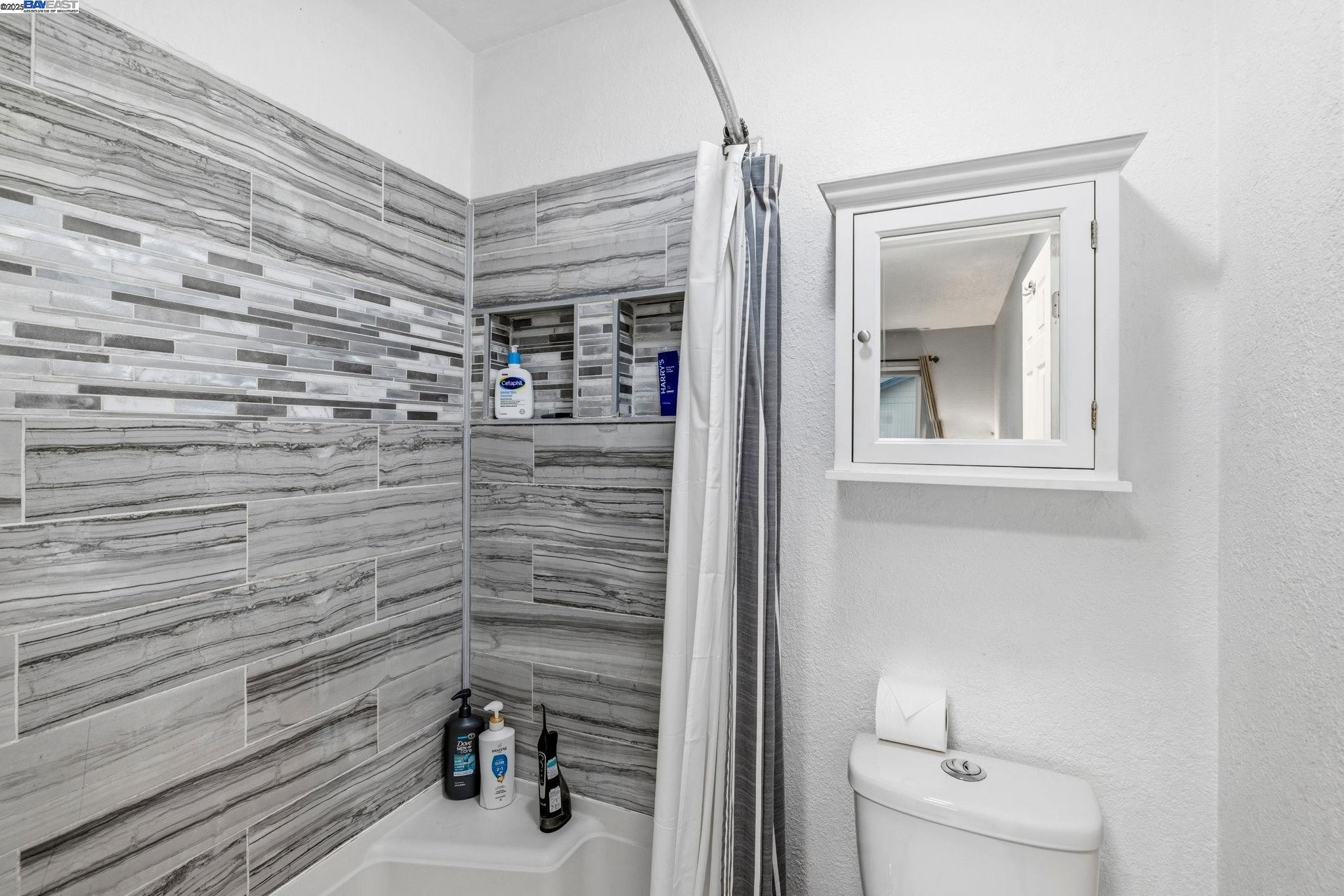 Detail Gallery Image 22 of 31 For 801 Nash Rd #G4,  Hollister,  CA 95023 - 3 Beds | 2/1 Baths