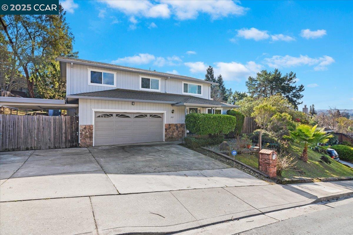 Detail Gallery Image 2 of 51 For 207 Midway Dr, Martinez,  CA 94553 - 4 Beds | 3 Baths