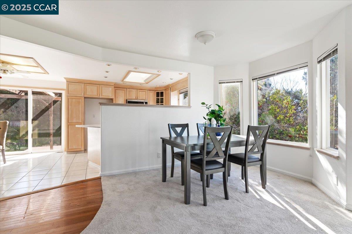 Detail Gallery Image 13 of 51 For 207 Midway Dr, Martinez,  CA 94553 - 4 Beds | 3 Baths