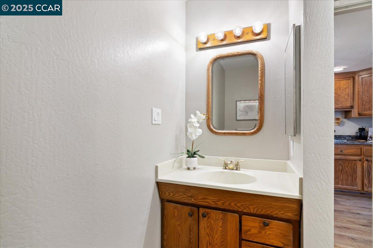 Detail Gallery Image 34 of 51 For 207 Midway Dr, Martinez,  CA 94553 - 4 Beds | 3 Baths