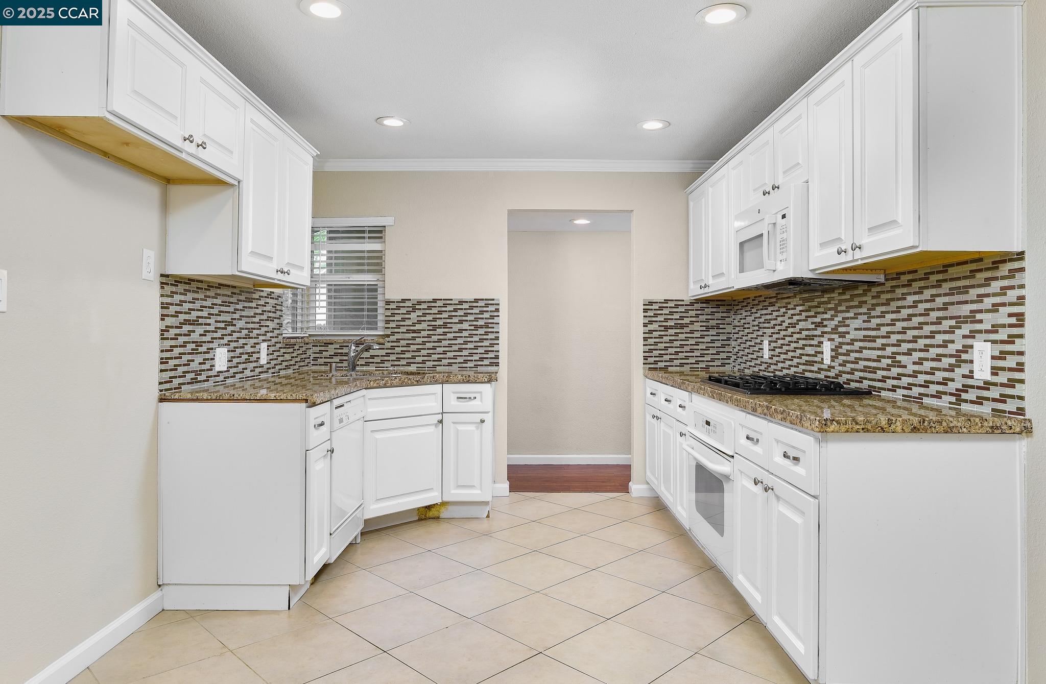 Detail Gallery Image 2 of 19 For 7609 22nd St, Sacramento,  CA 95832 - 4 Beds | 2 Baths