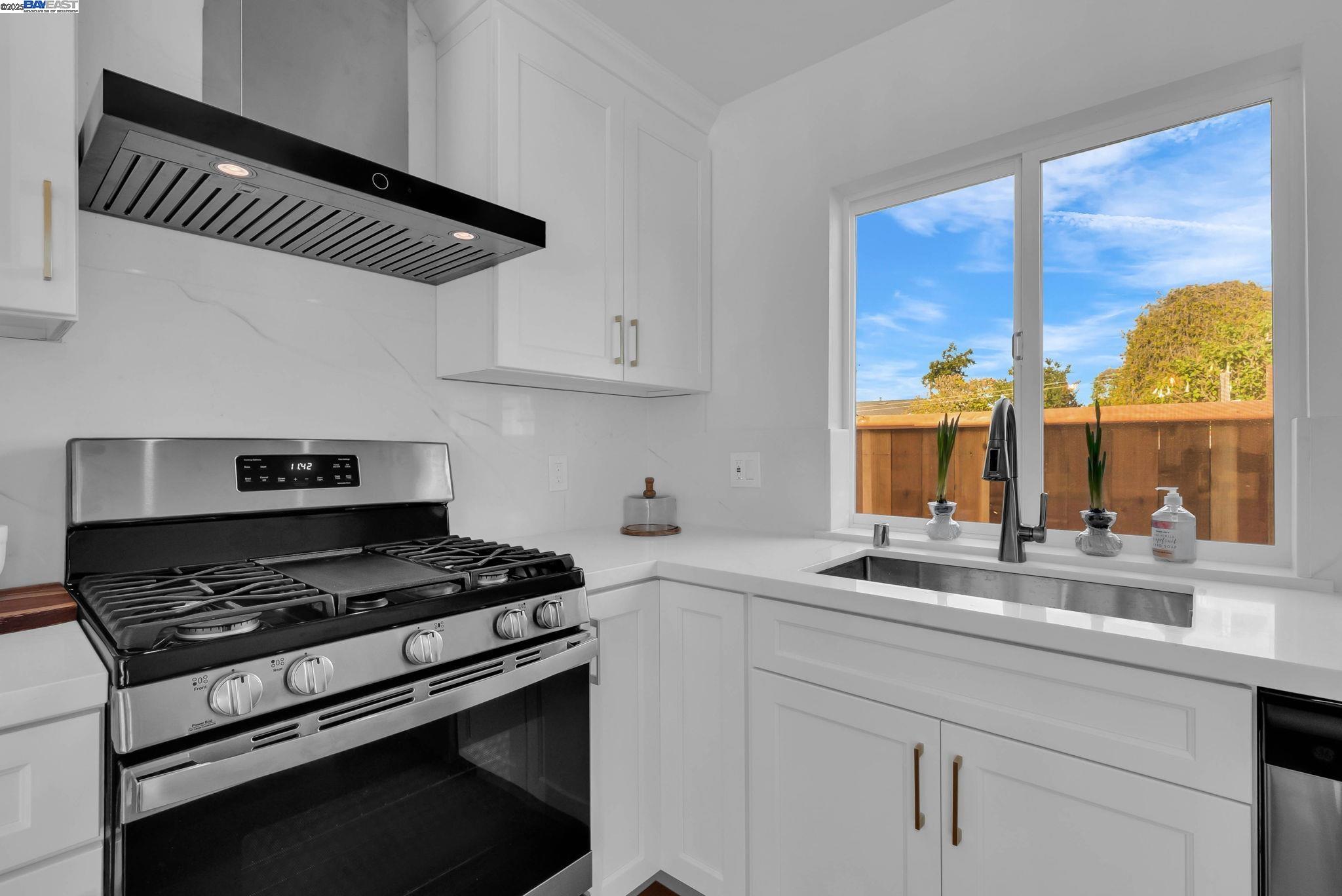 Detail Gallery Image 16 of 59 For 7007 Manila Ave, El Cerrito,  CA 94530 - 3 Beds | 1 Baths