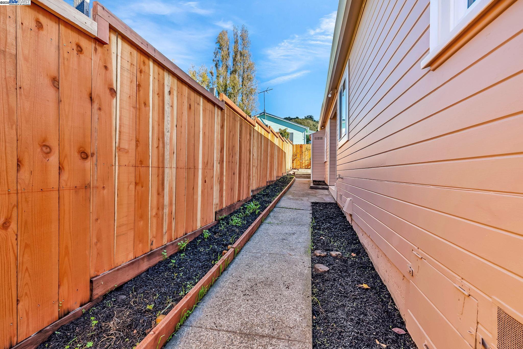 Detail Gallery Image 40 of 59 For 7007 Manila Ave, El Cerrito,  CA 94530 - 3 Beds | 1 Baths