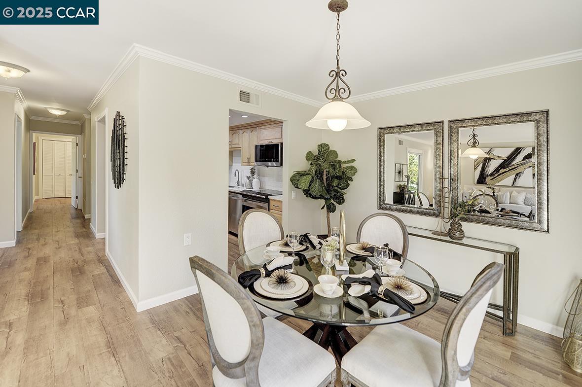 Detail Gallery Image 19 of 54 For 2424 Tice Creek Dr. #2,  Walnut Creek,  CA 94595 - 2 Beds | 2 Baths