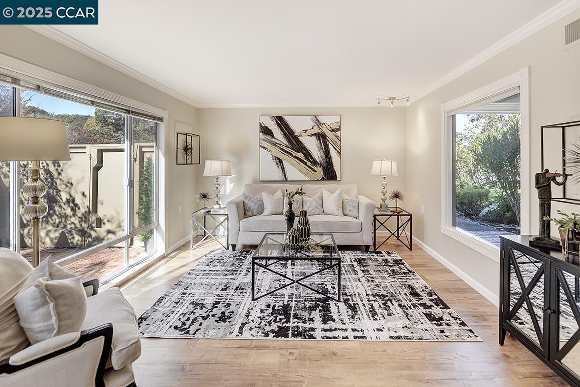 Detail Gallery Image 3 of 54 For 2424 Tice Creek Dr. #2,  Walnut Creek,  CA 94595 - 2 Beds | 2 Baths