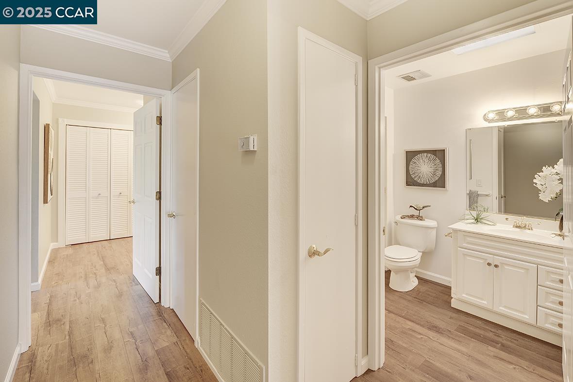 Detail Gallery Image 28 of 54 For 2424 Tice Creek Dr. #2,  Walnut Creek,  CA 94595 - 2 Beds | 2 Baths