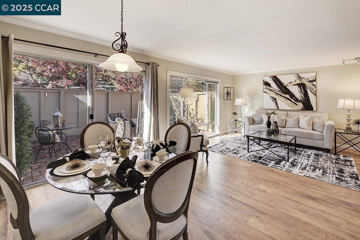 Detail Gallery Image 5 of 54 For 2424 Tice Creek Dr. #2,  Walnut Creek,  CA 94595 - 2 Beds | 2 Baths