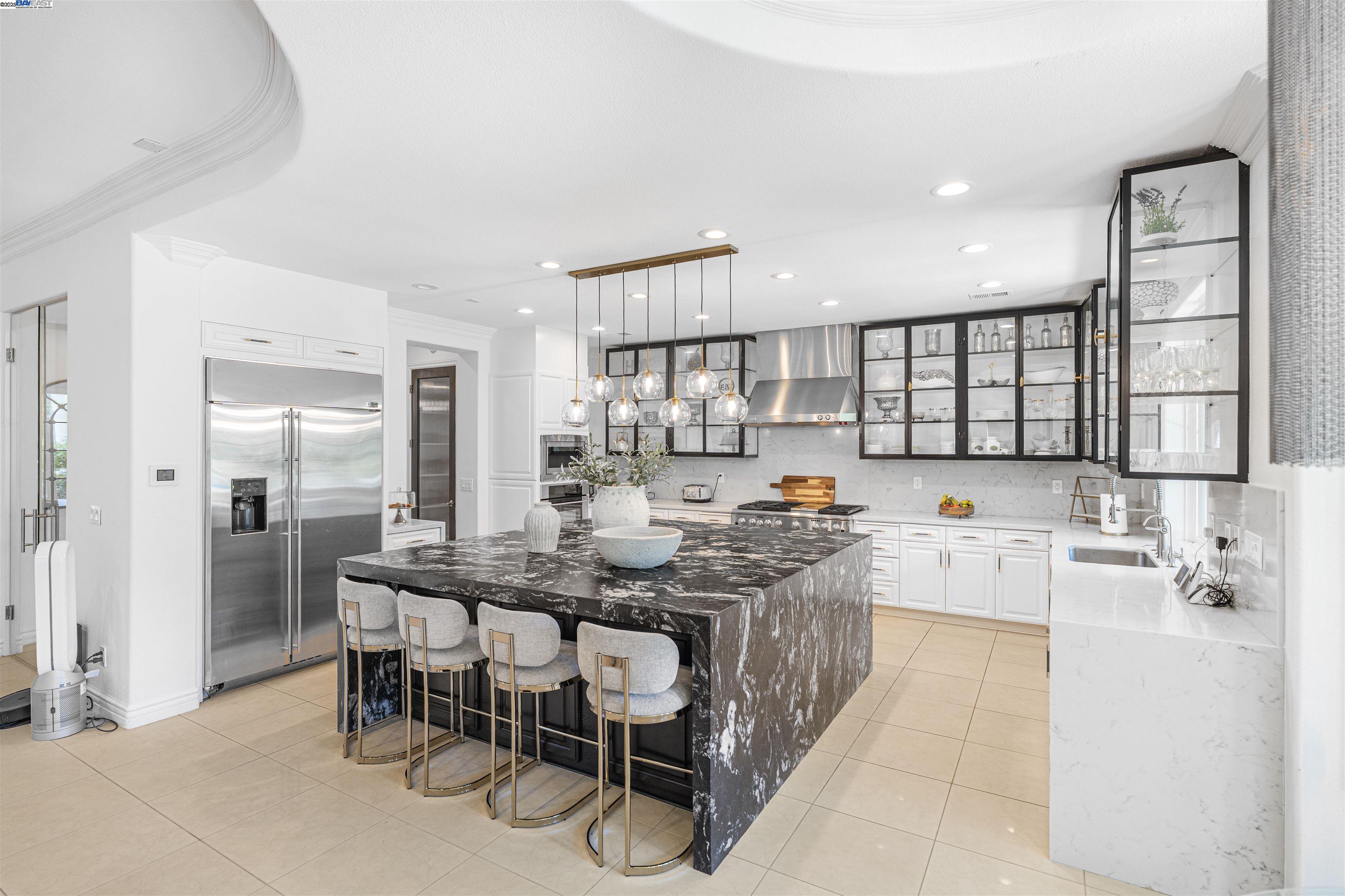 Detail Gallery Image 11 of 23 For Waterwell Way, Tracy,  CA 95304 - 7 Beds | 6/1 Baths