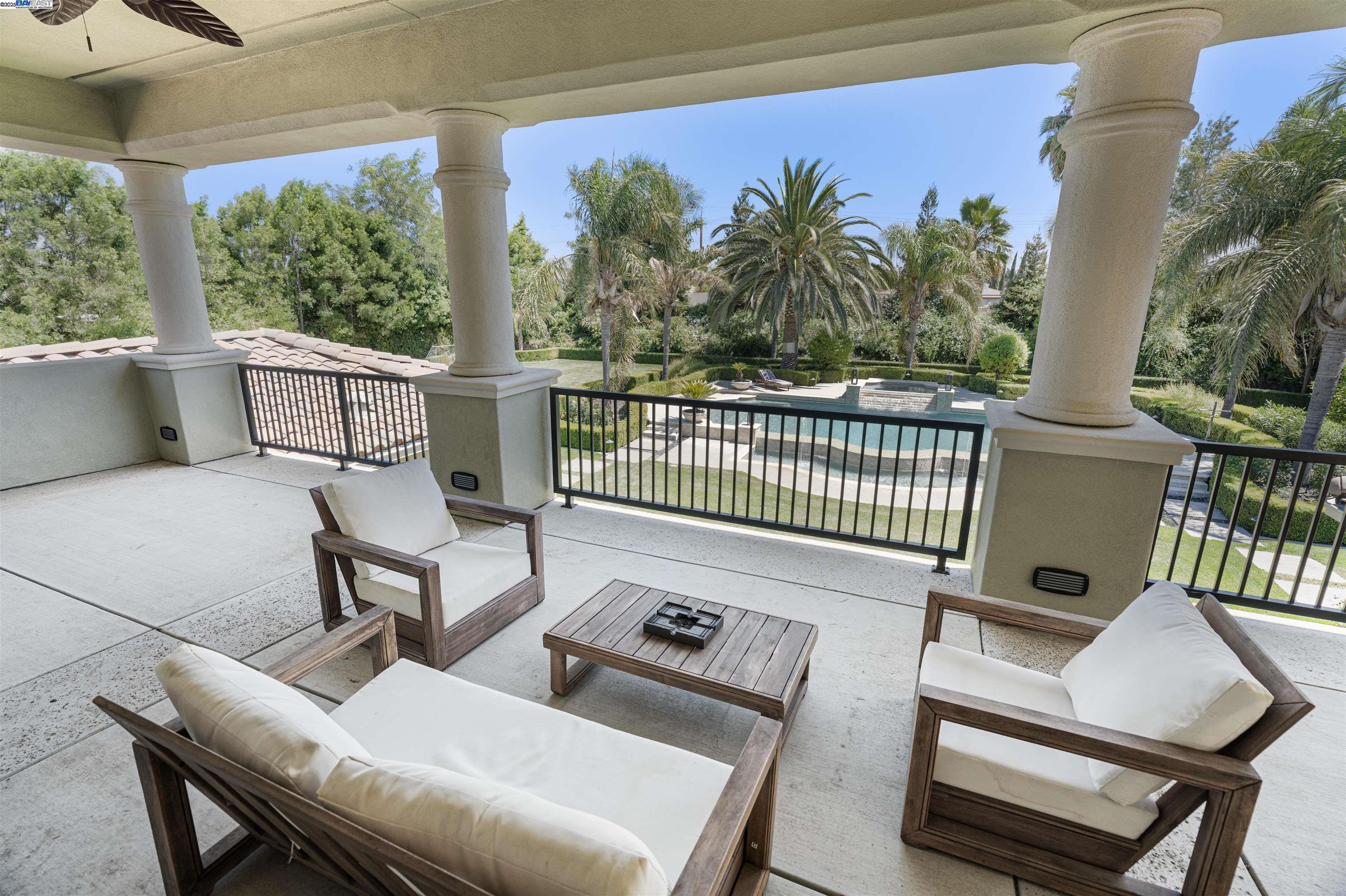 Detail Gallery Image 13 of 23 For Waterwell Way, Tracy,  CA 95304 - 7 Beds | 6/1 Baths