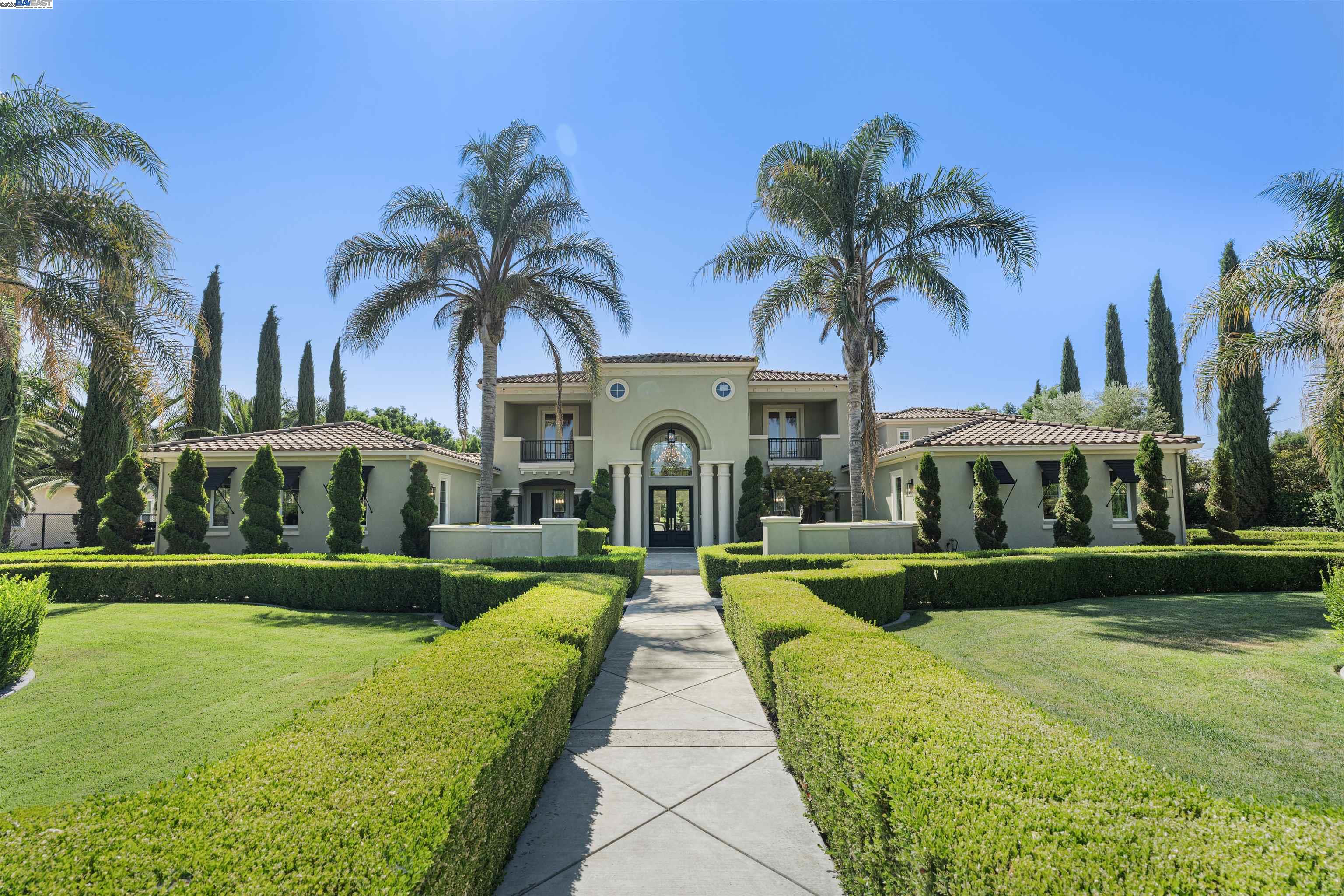 Detail Gallery Image 5 of 23 For Waterwell Way, Tracy,  CA 95304 - 7 Beds | 6/1 Baths