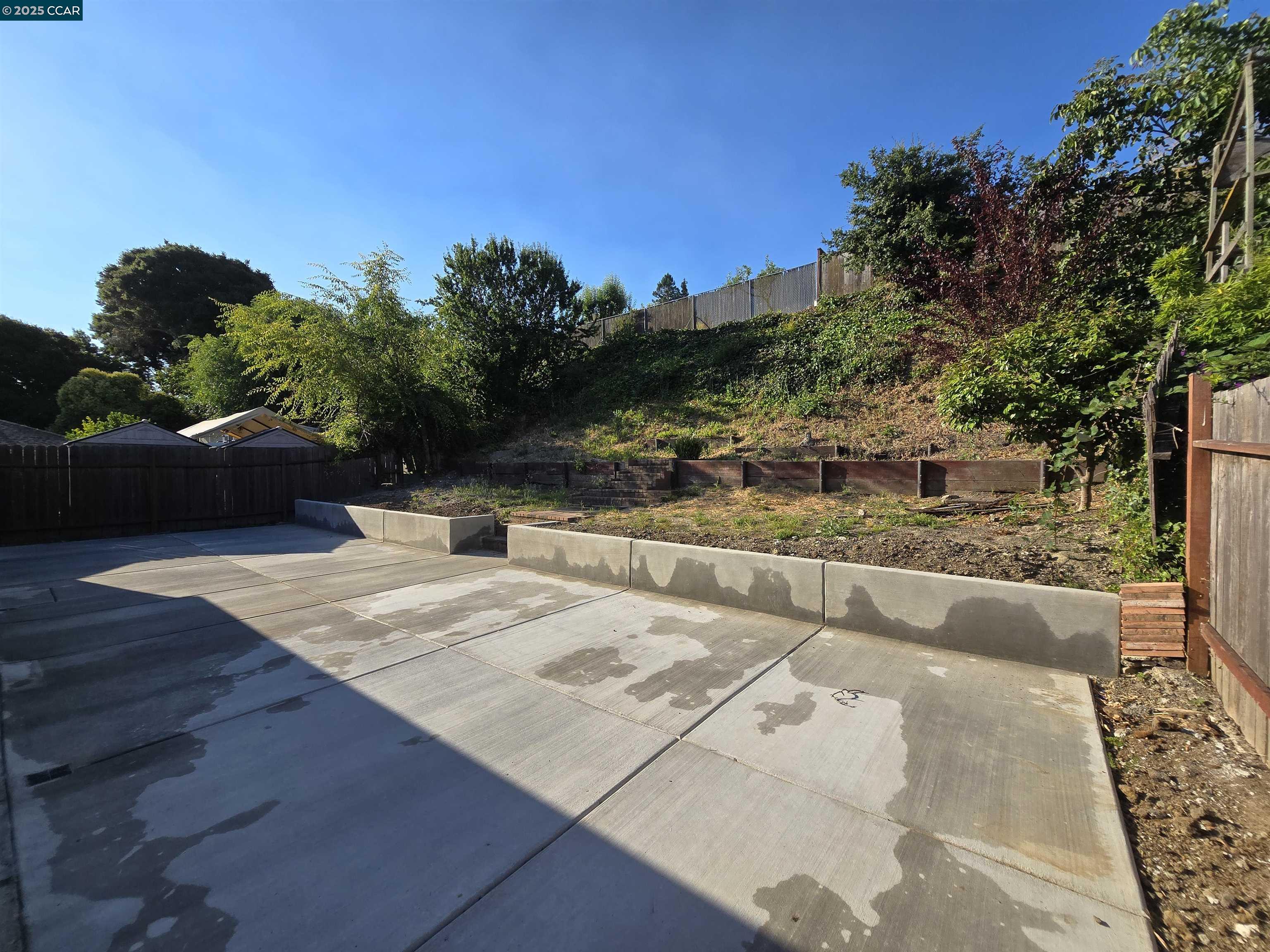 Detail Gallery Image 10 of 10 For 4370 Harmon Rd, El Sobrante,  CA 94803 - 3 Beds | 1 Baths