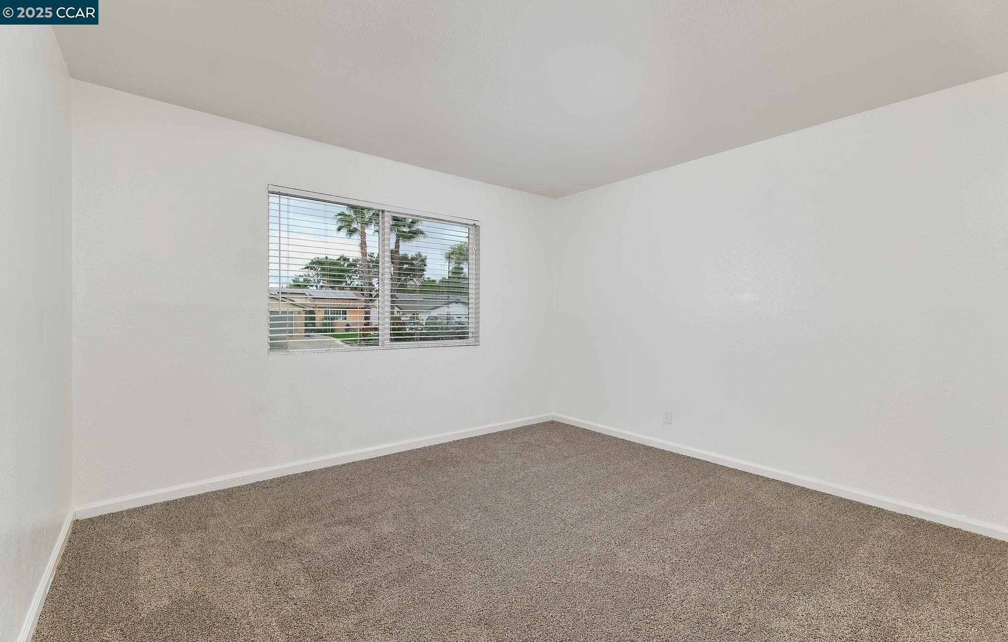 Detail Gallery Image 13 of 20 For 1878 Southwood Dr, Vacaville,  CA 95687 - 3 Beds | 2 Baths