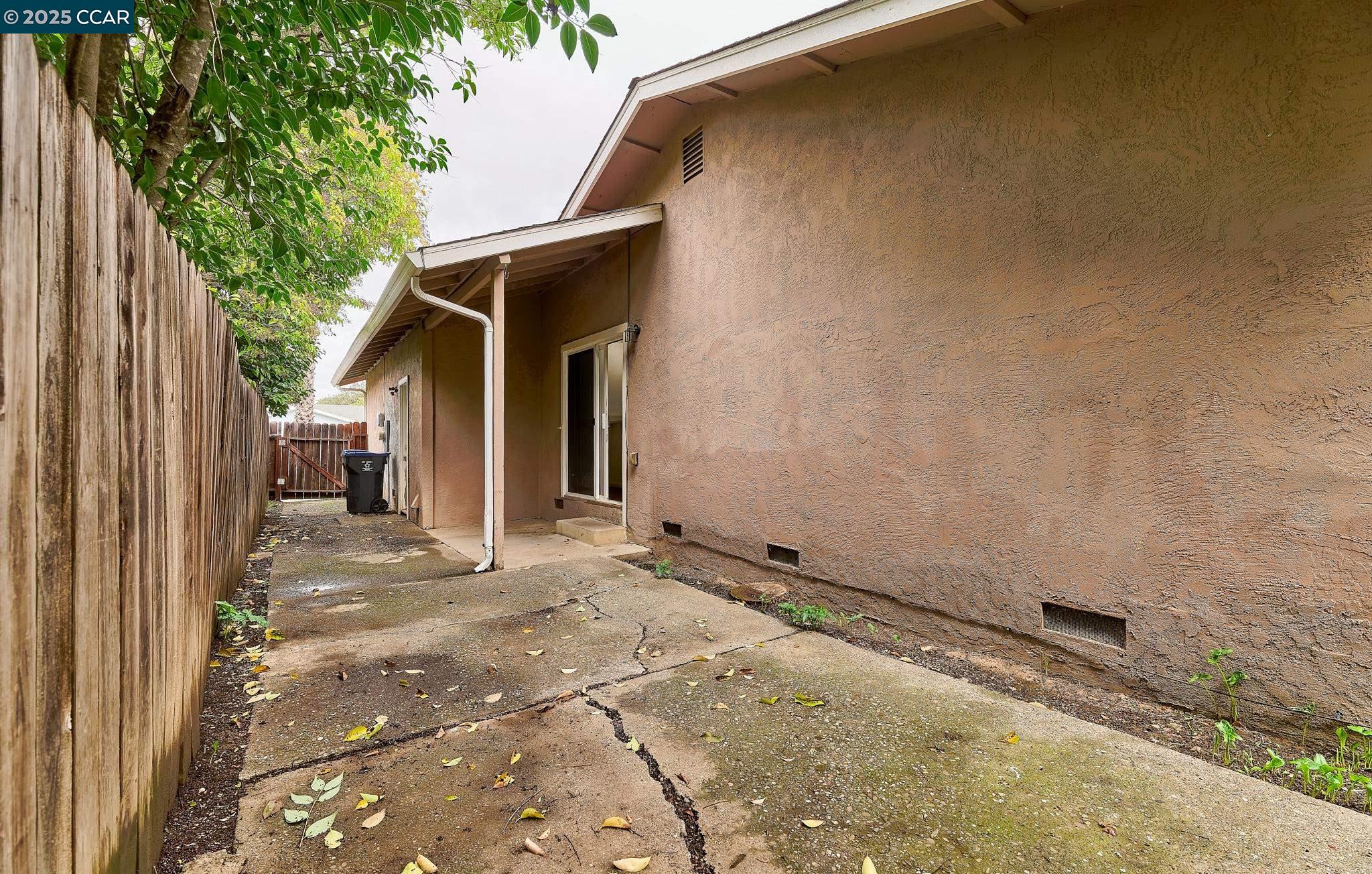 Detail Gallery Image 20 of 20 For 1878 Southwood Dr, Vacaville,  CA 95687 - 3 Beds | 2 Baths