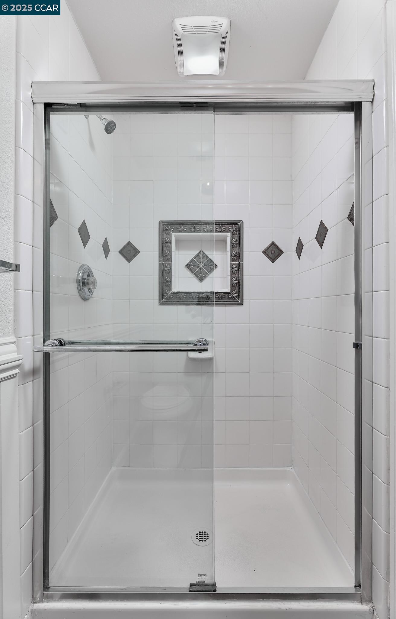 Detail Gallery Image 8 of 20 For 1878 Southwood Dr, Vacaville,  CA 95687 - 3 Beds | 2 Baths