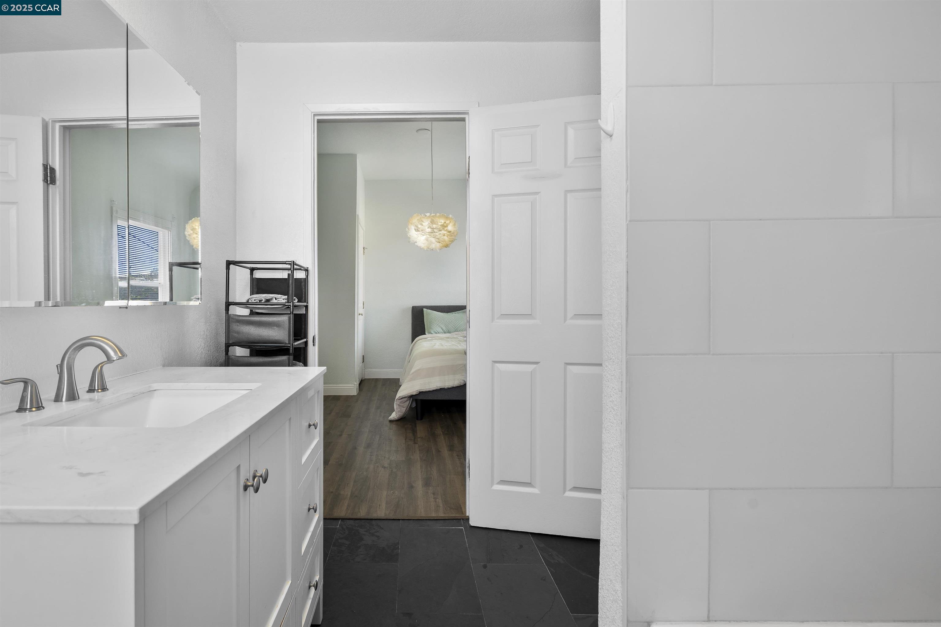 Detail Gallery Image 24 of 41 For 874 36th Street, Oakland,  CA 94608 - – Beds | – Baths