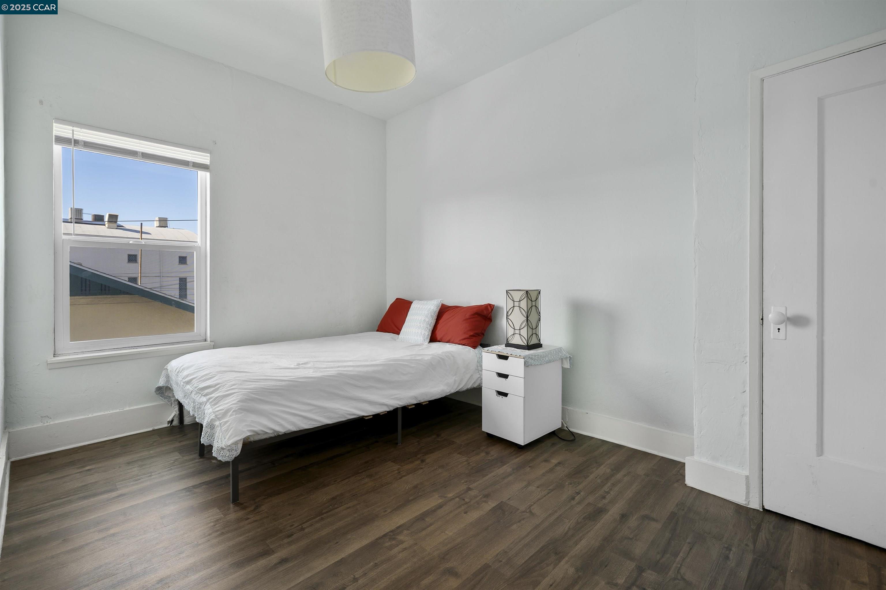 Detail Gallery Image 27 of 41 For 874 36th Street, Oakland,  CA 94608 - – Beds | – Baths